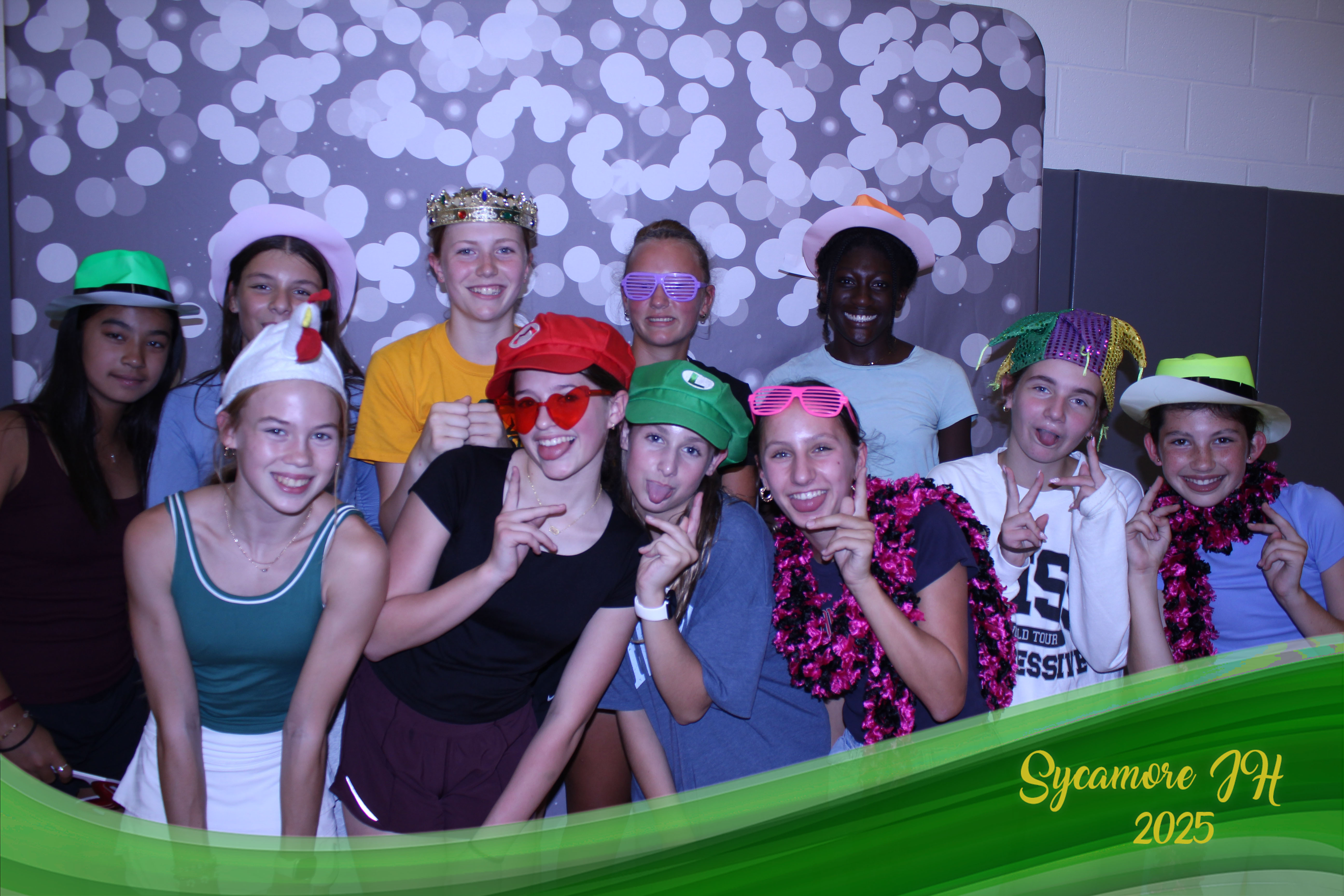 SJHS Fundraiser | View more photos from the event at gallery.photoboothcincy.com/u/PhotoBoothCincy/SJHS-Fundraiser