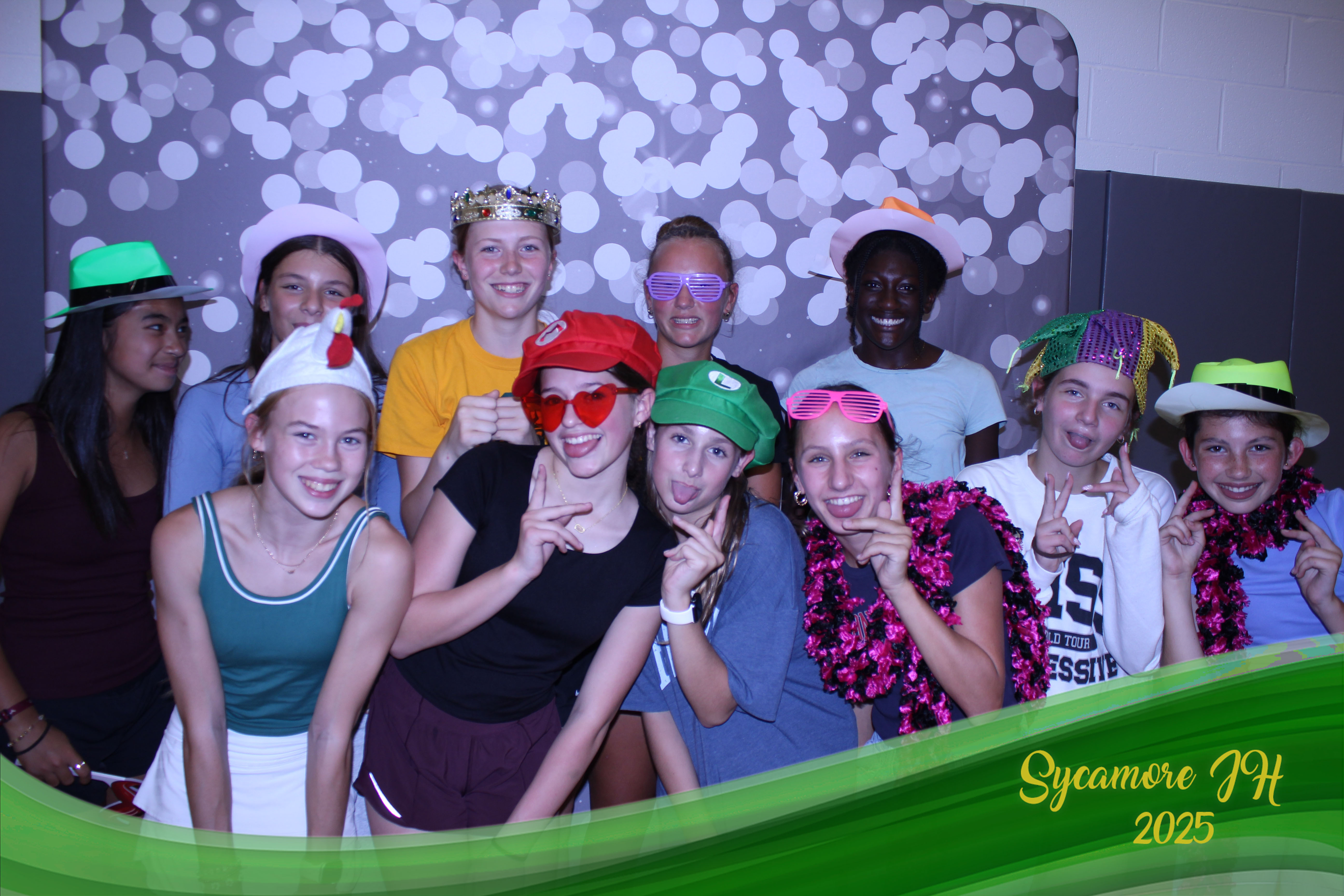 SJHS Fundraiser | View more photos from the event at gallery.photoboothcincy.com/u/PhotoBoothCincy/SJHS-Fundraiser