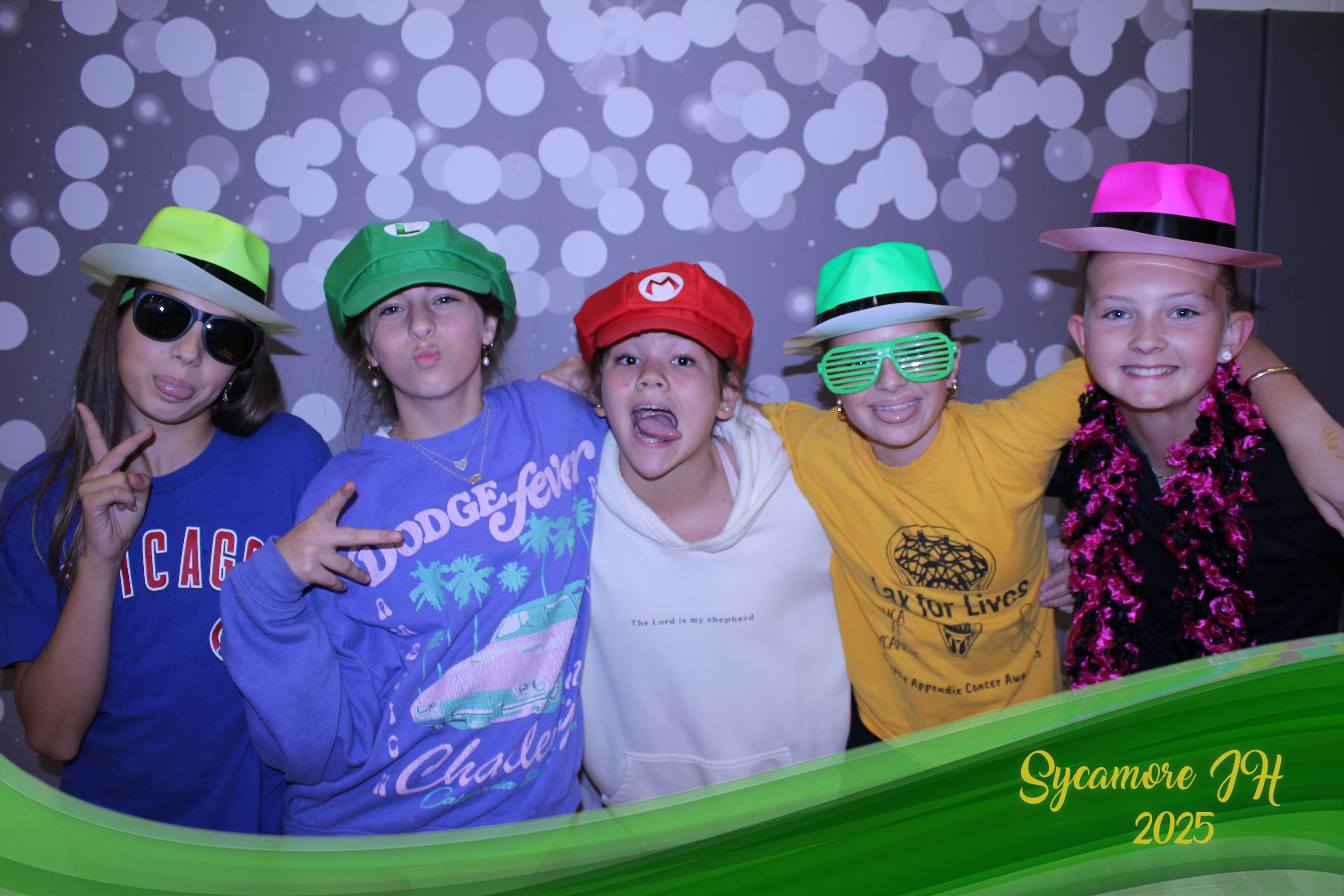 SJHS Fundraiser | View more photos from the event at gallery.photoboothcincy.com/u/PhotoBoothCincy/SJHS-Fundraiser