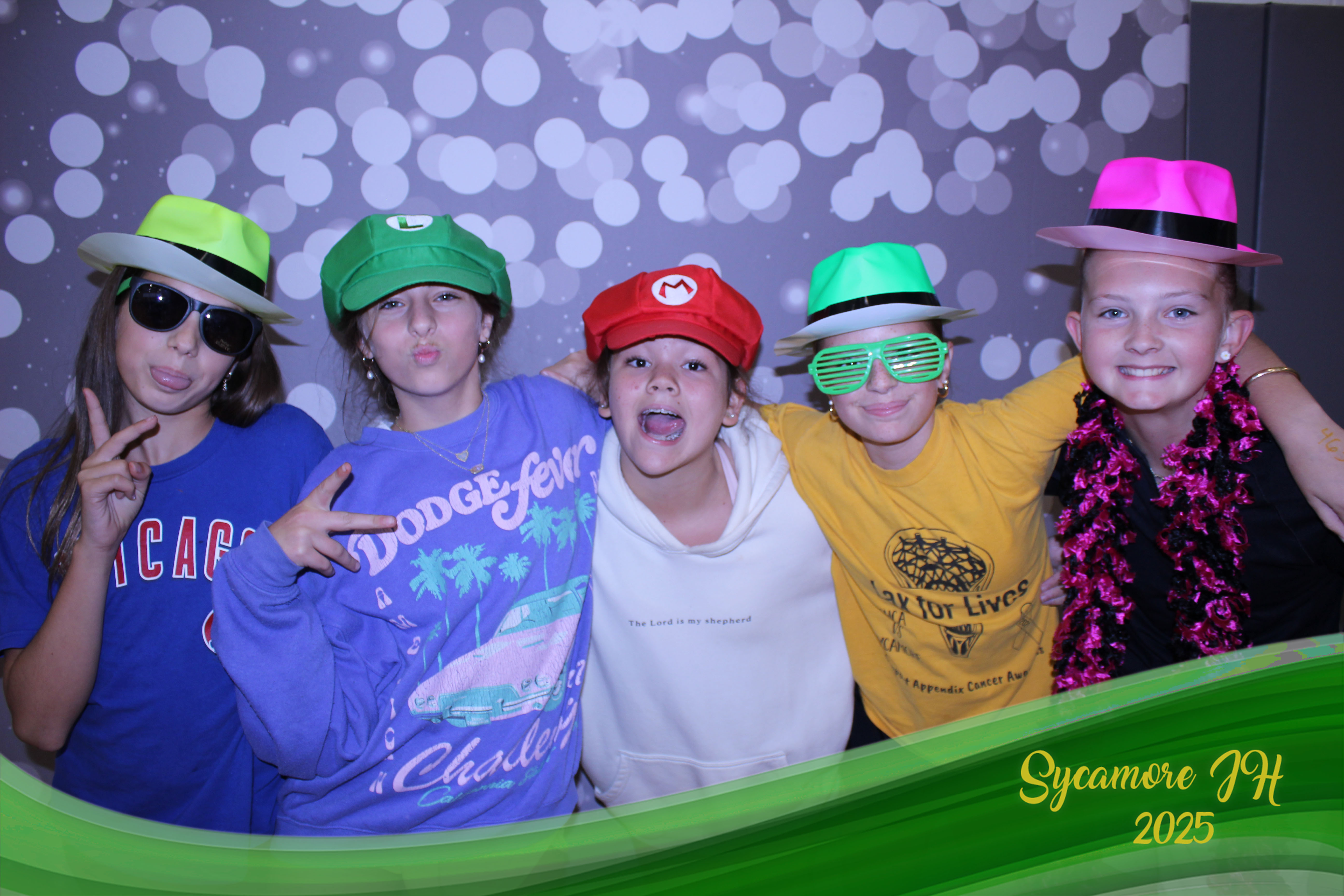 SJHS Fundraiser | View more photos from the event at gallery.photoboothcincy.com/u/PhotoBoothCincy/SJHS-Fundraiser