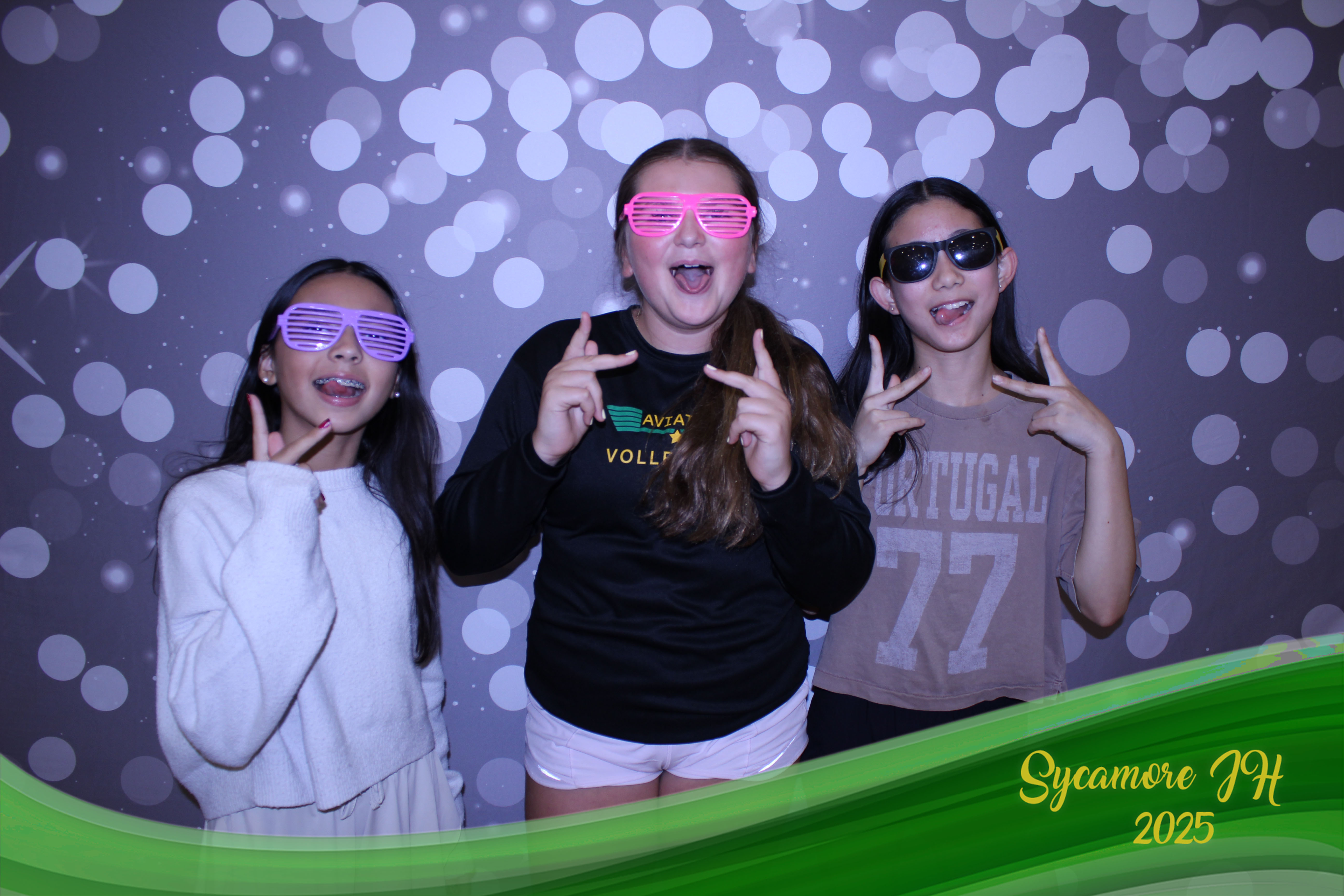 SJHS Fundraiser | View more photos from the event at gallery.photoboothcincy.com/u/PhotoBoothCincy/SJHS-Fundraiser