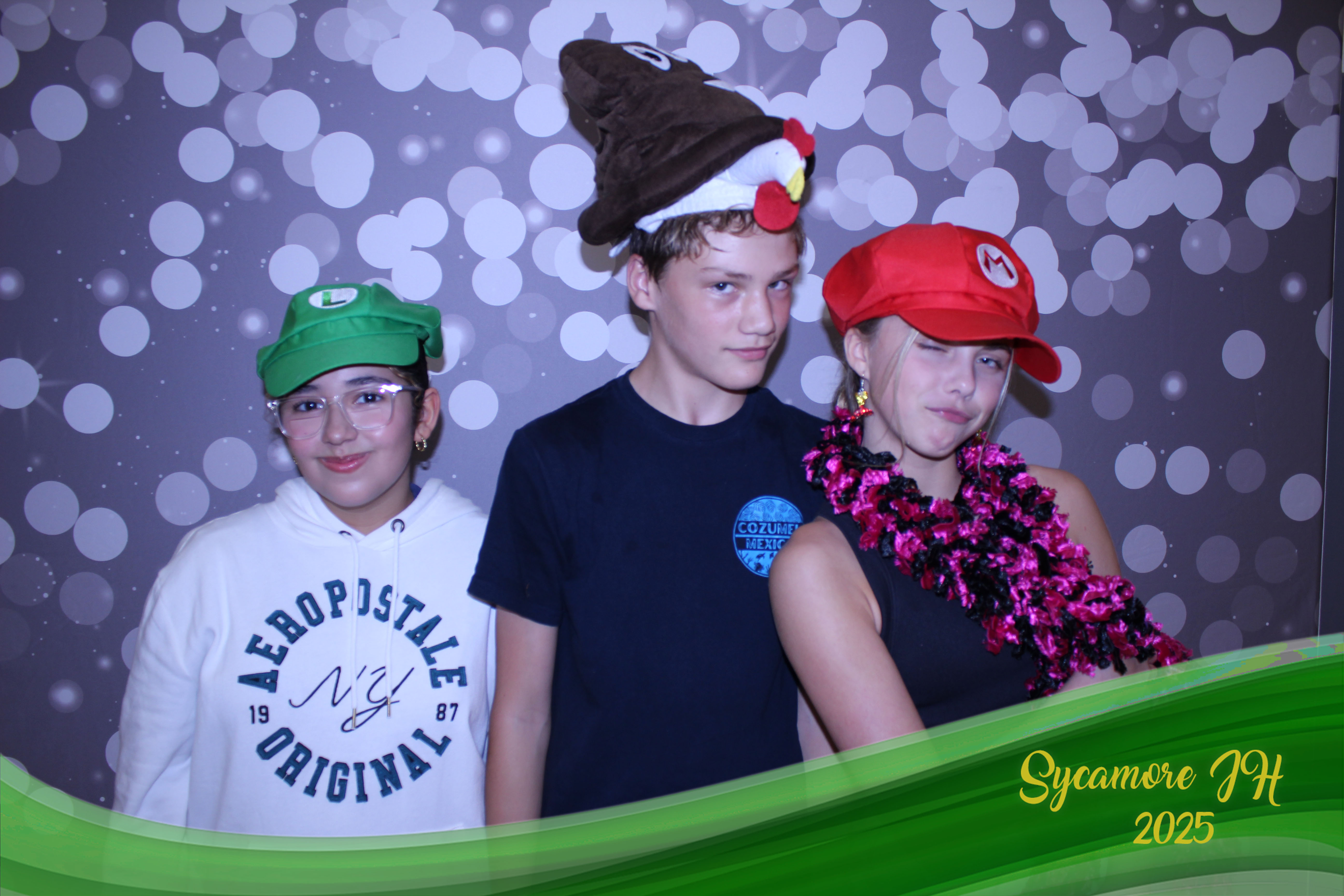 SJHS Fundraiser | View more photos from the event at gallery.photoboothcincy.com/u/PhotoBoothCincy/SJHS-Fundraiser