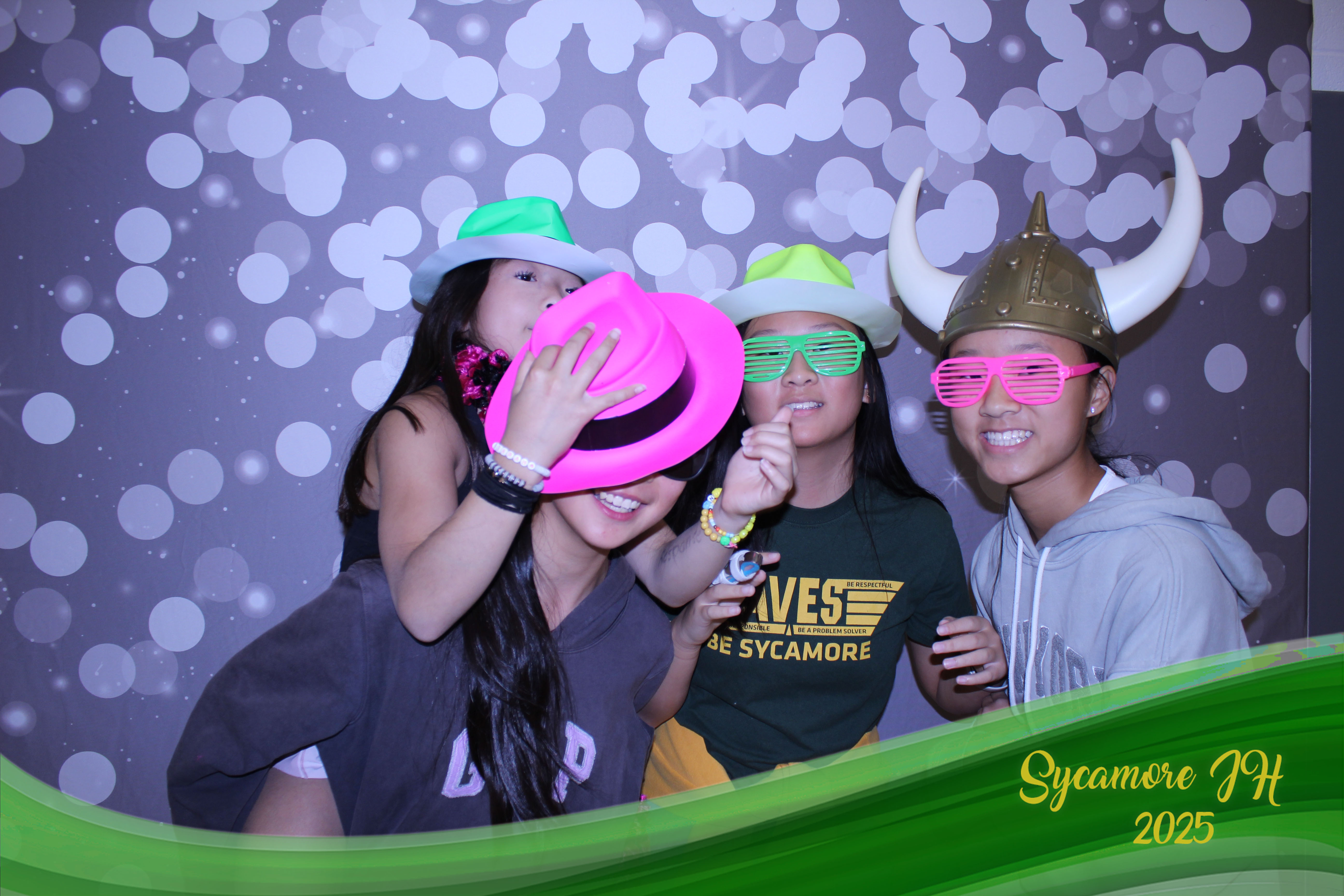 SJHS Fundraiser | View more photos from the event at gallery.photoboothcincy.com/u/PhotoBoothCincy/SJHS-Fundraiser