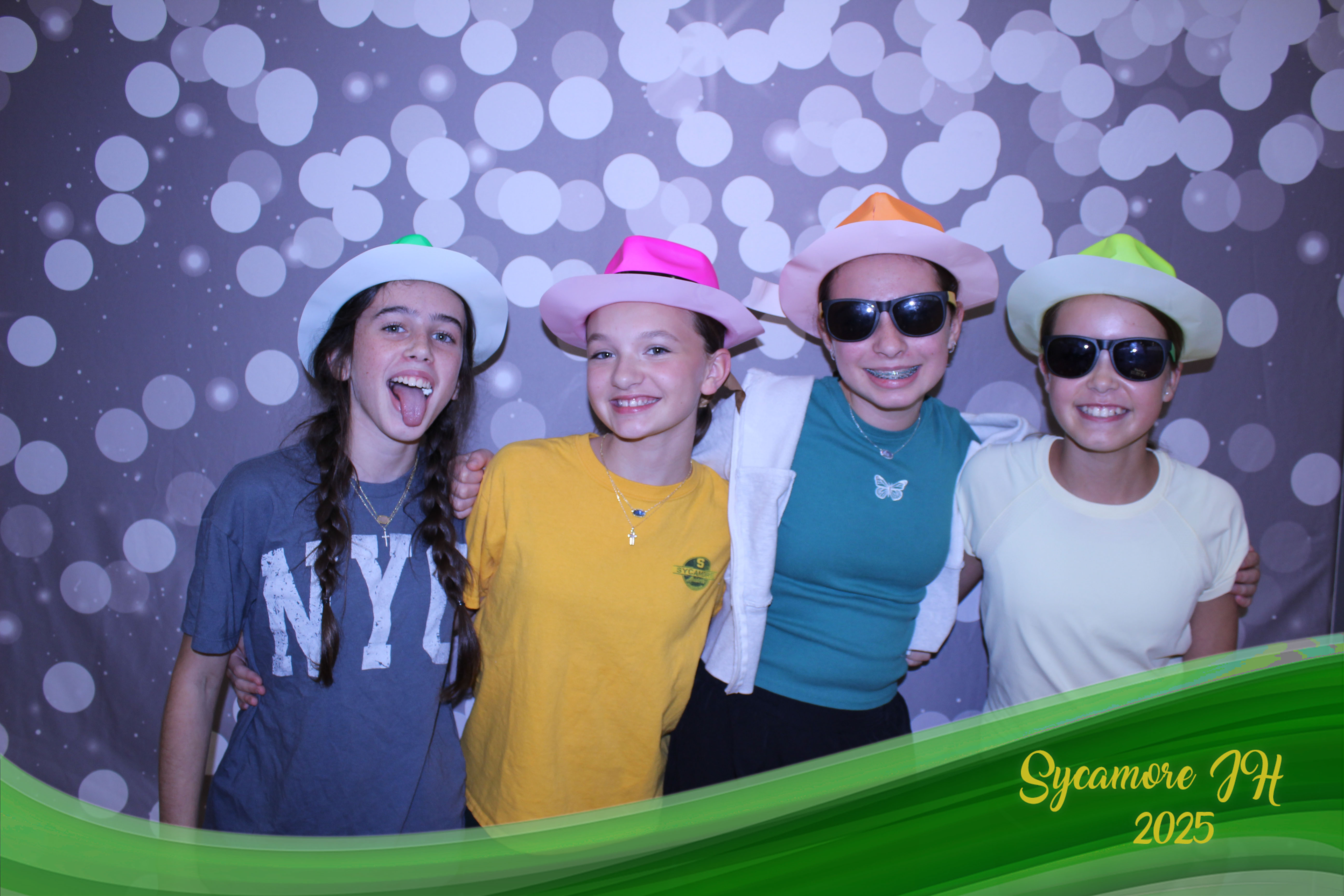 SJHS Fundraiser | View more photos from the event at gallery.photoboothcincy.com/u/PhotoBoothCincy/SJHS-Fundraiser