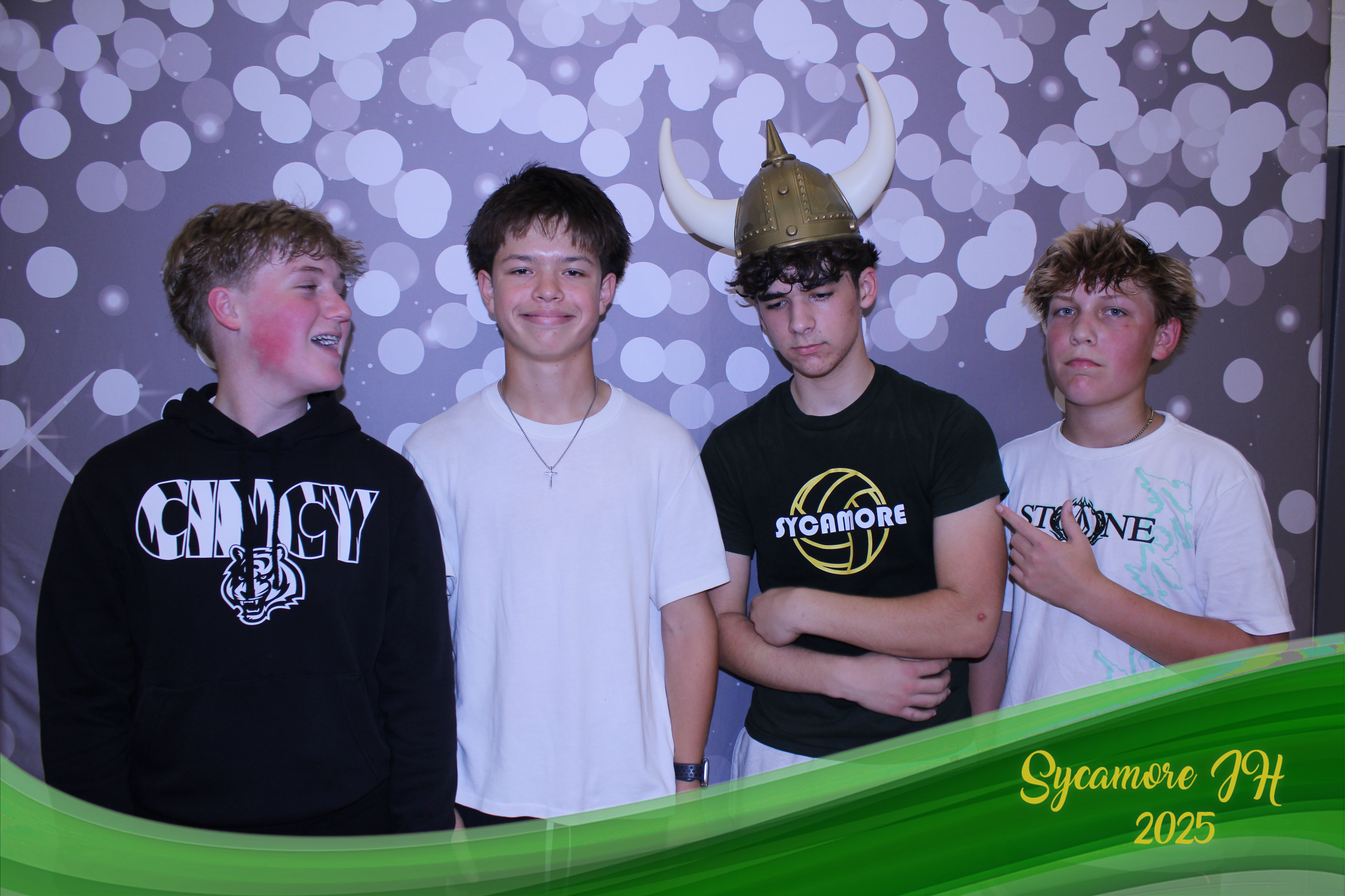 SJHS Fundraiser | View more photos from the event at gallery.photoboothcincy.com/u/PhotoBoothCincy/SJHS-Fundraiser