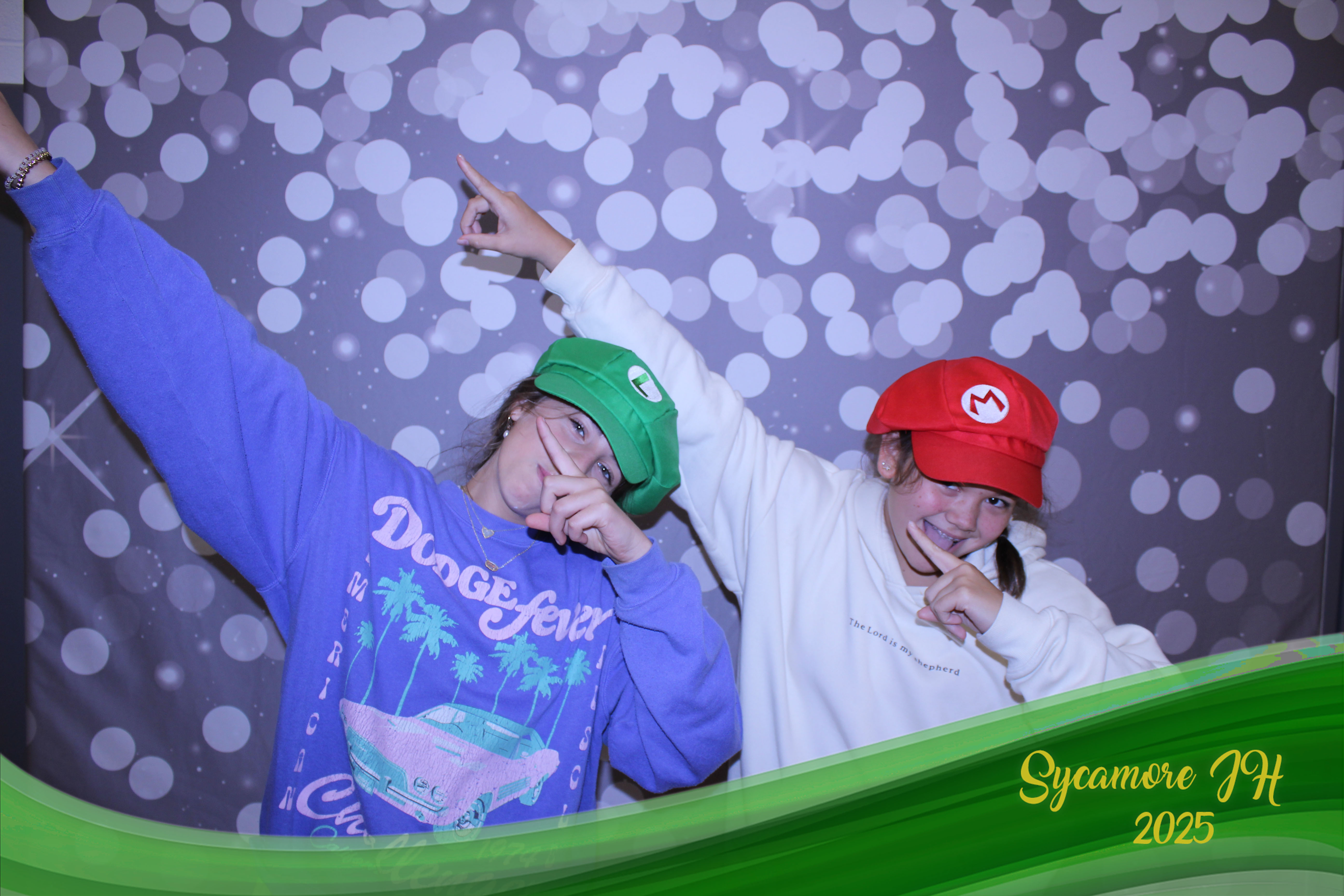 SJHS Fundraiser | View more photos from the event at gallery.photoboothcincy.com/u/PhotoBoothCincy/SJHS-Fundraiser