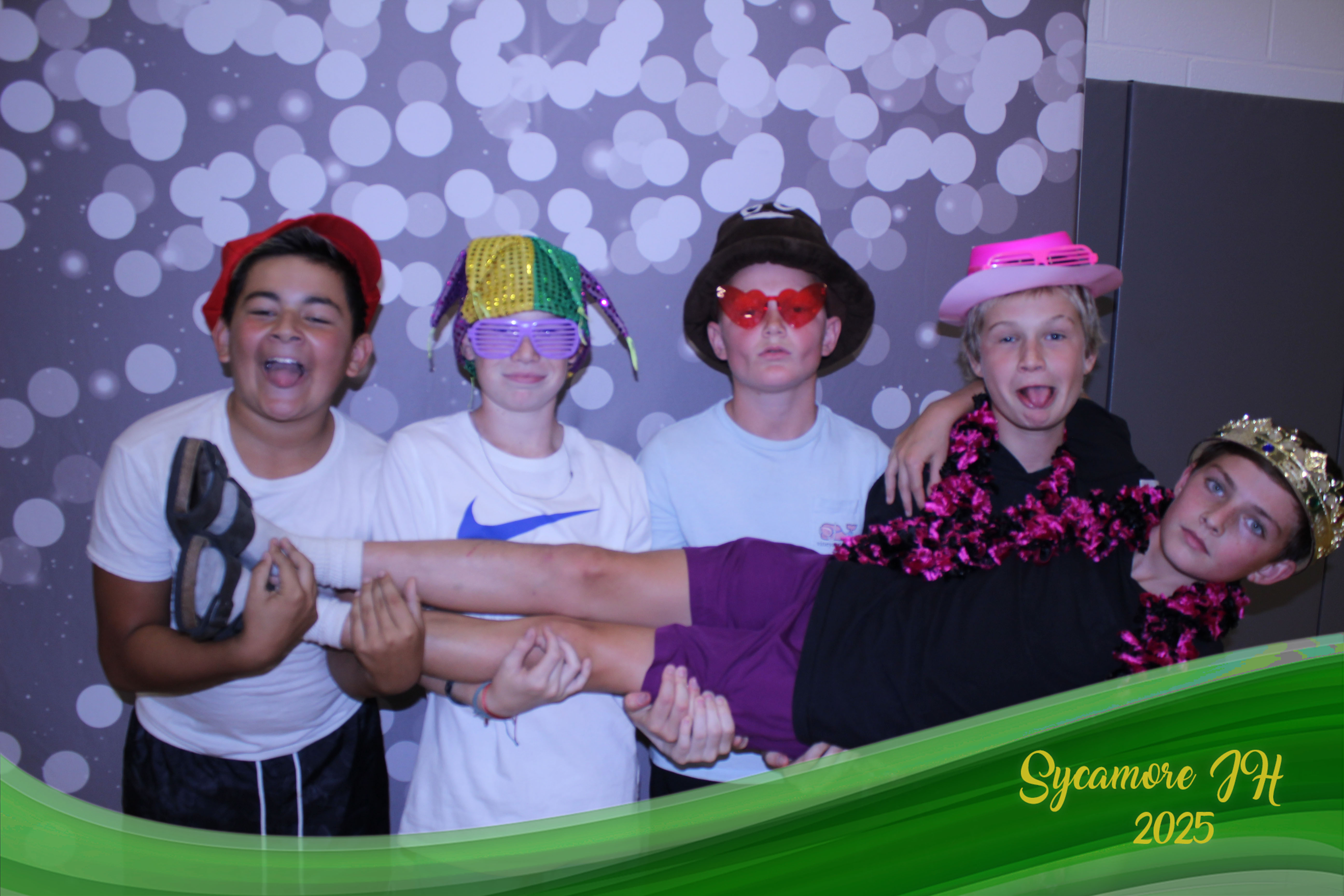 SJHS Fundraiser | View more photos from the event at gallery.photoboothcincy.com/u/PhotoBoothCincy/SJHS-Fundraiser