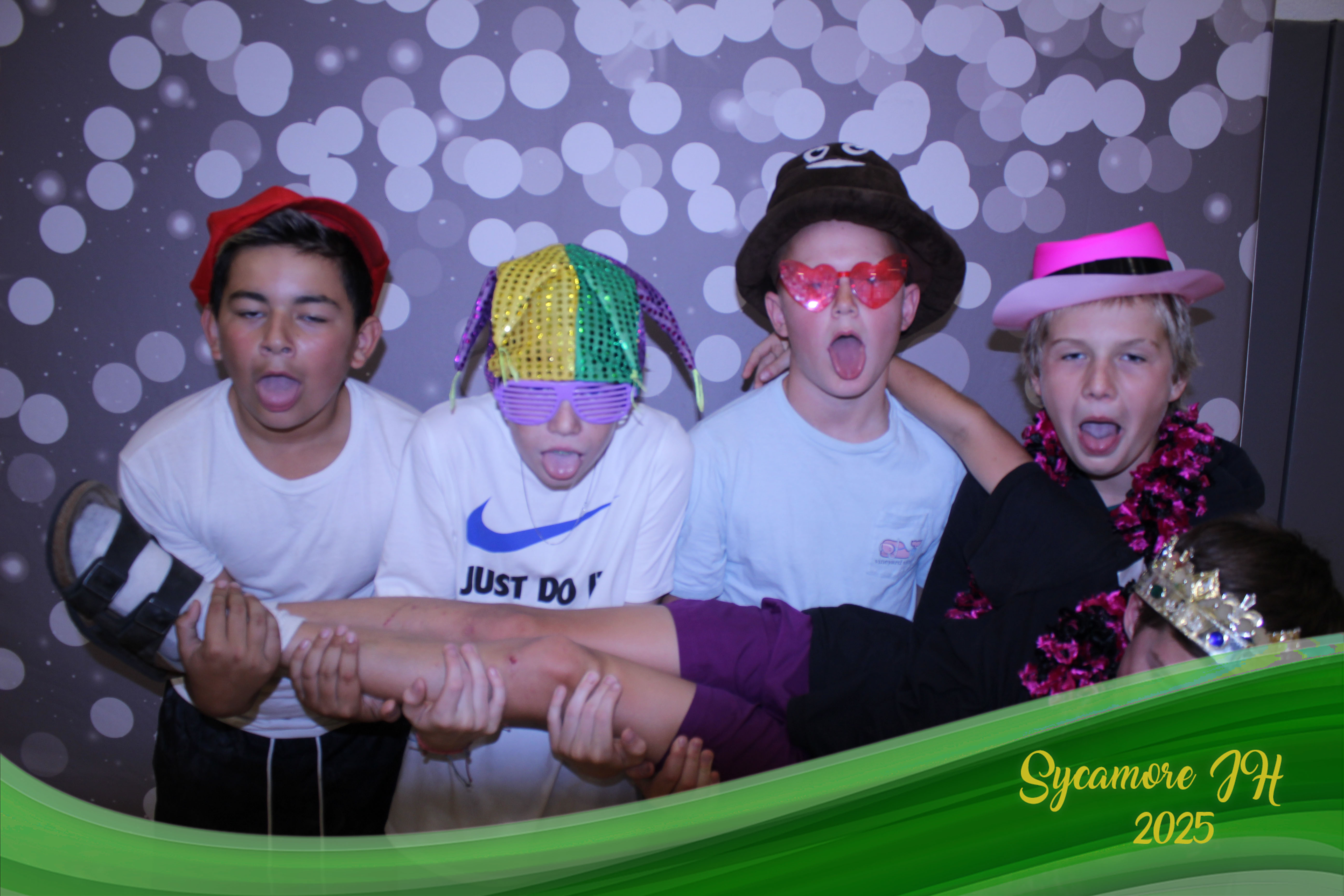 SJHS Fundraiser | View more photos from the event at gallery.photoboothcincy.com/u/PhotoBoothCincy/SJHS-Fundraiser