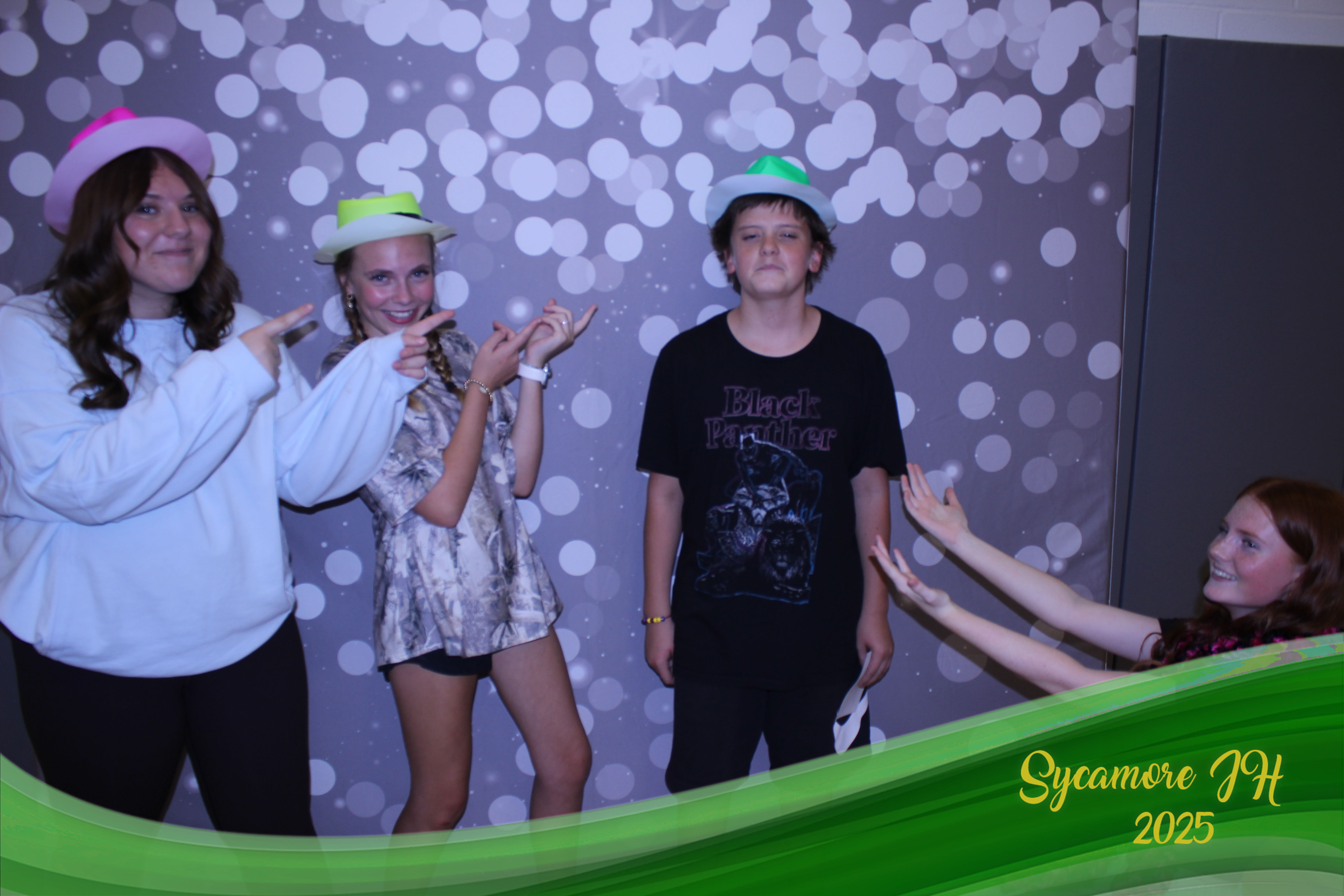 SJHS Fundraiser | View more photos from the event at gallery.photoboothcincy.com/u/PhotoBoothCincy/SJHS-Fundraiser