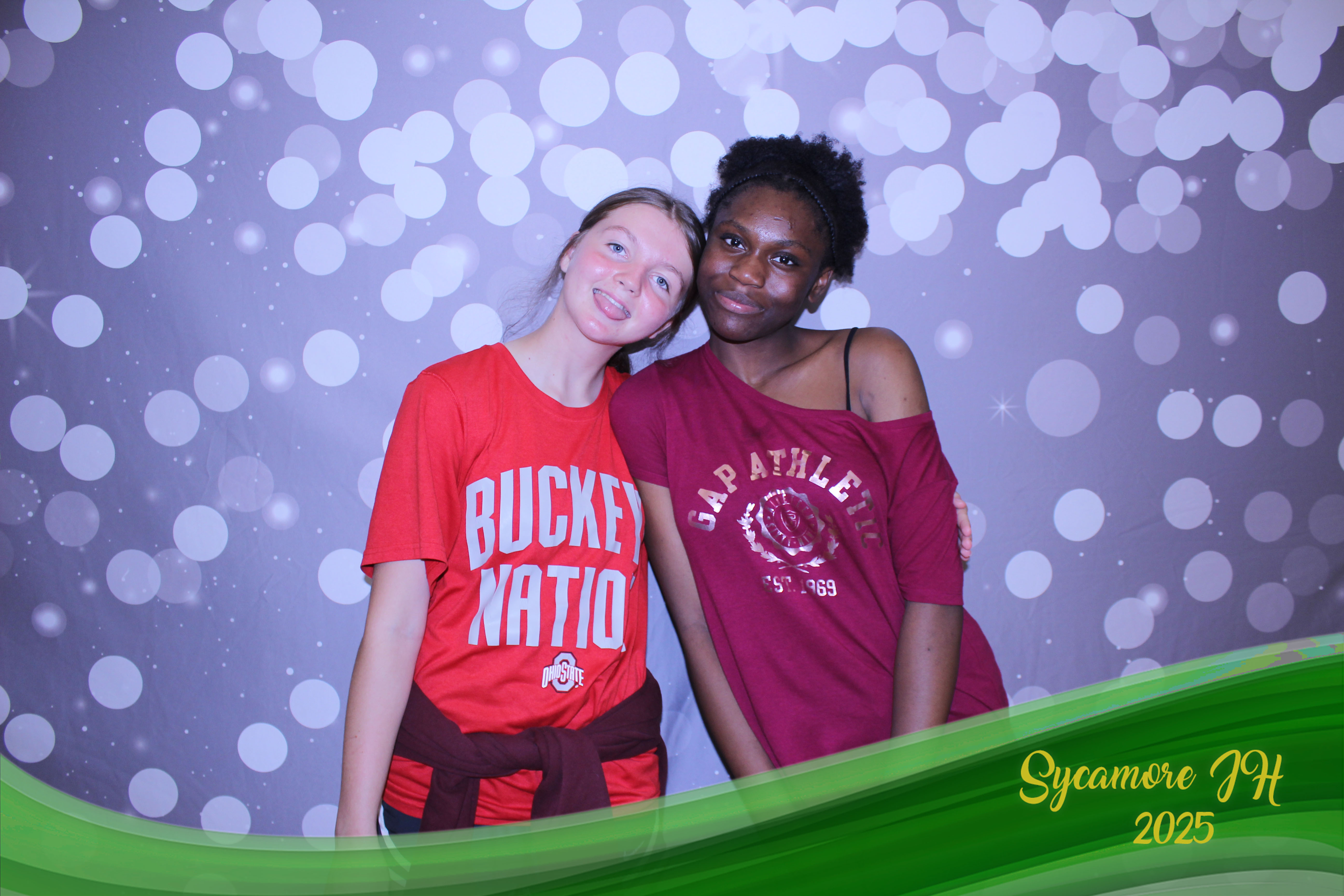 SJHS Fundraiser | View more photos from the event at gallery.photoboothcincy.com/u/PhotoBoothCincy/SJHS-Fundraiser
