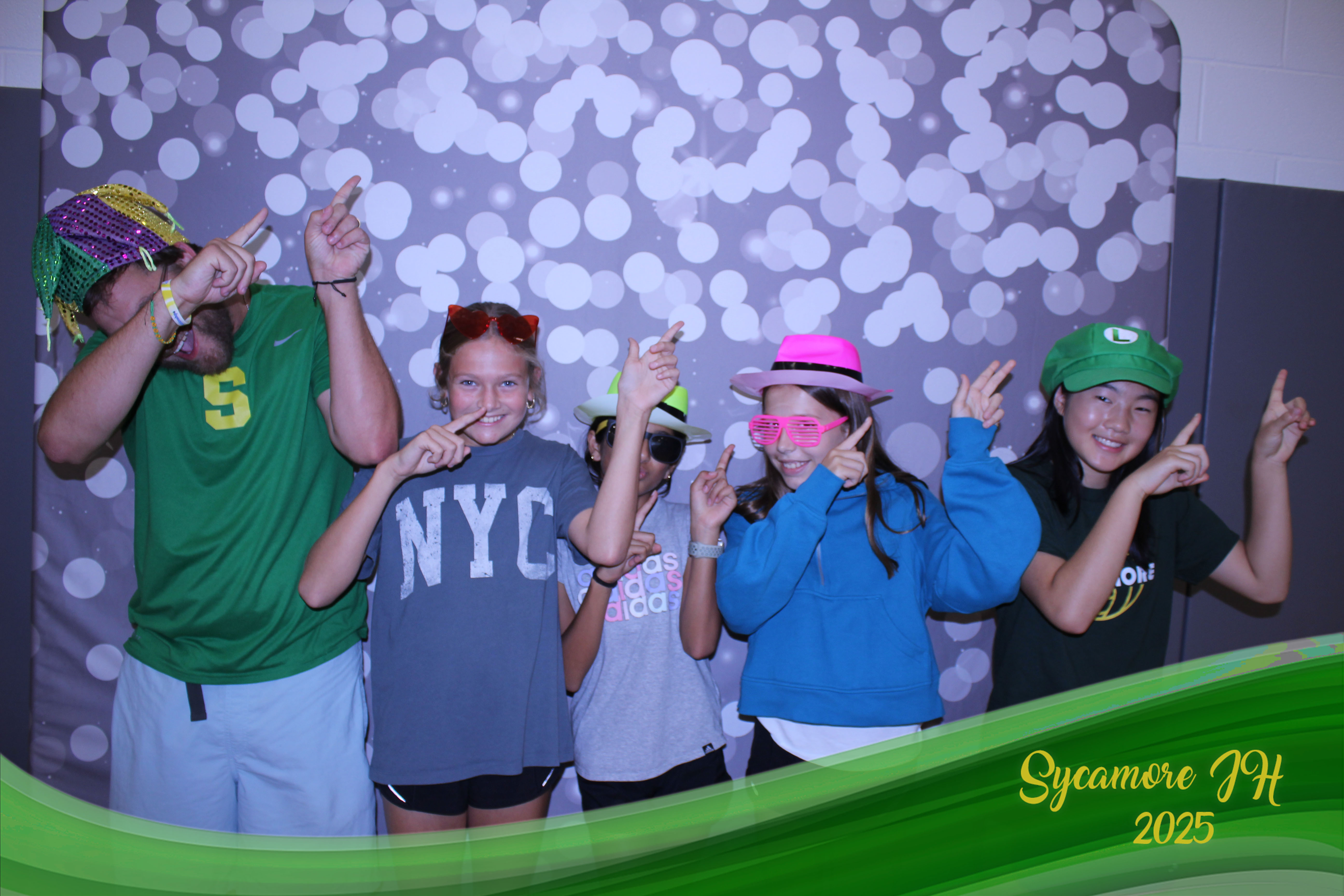 SJHS Fundraiser | View more photos from the event at gallery.photoboothcincy.com/u/PhotoBoothCincy/SJHS-Fundraiser