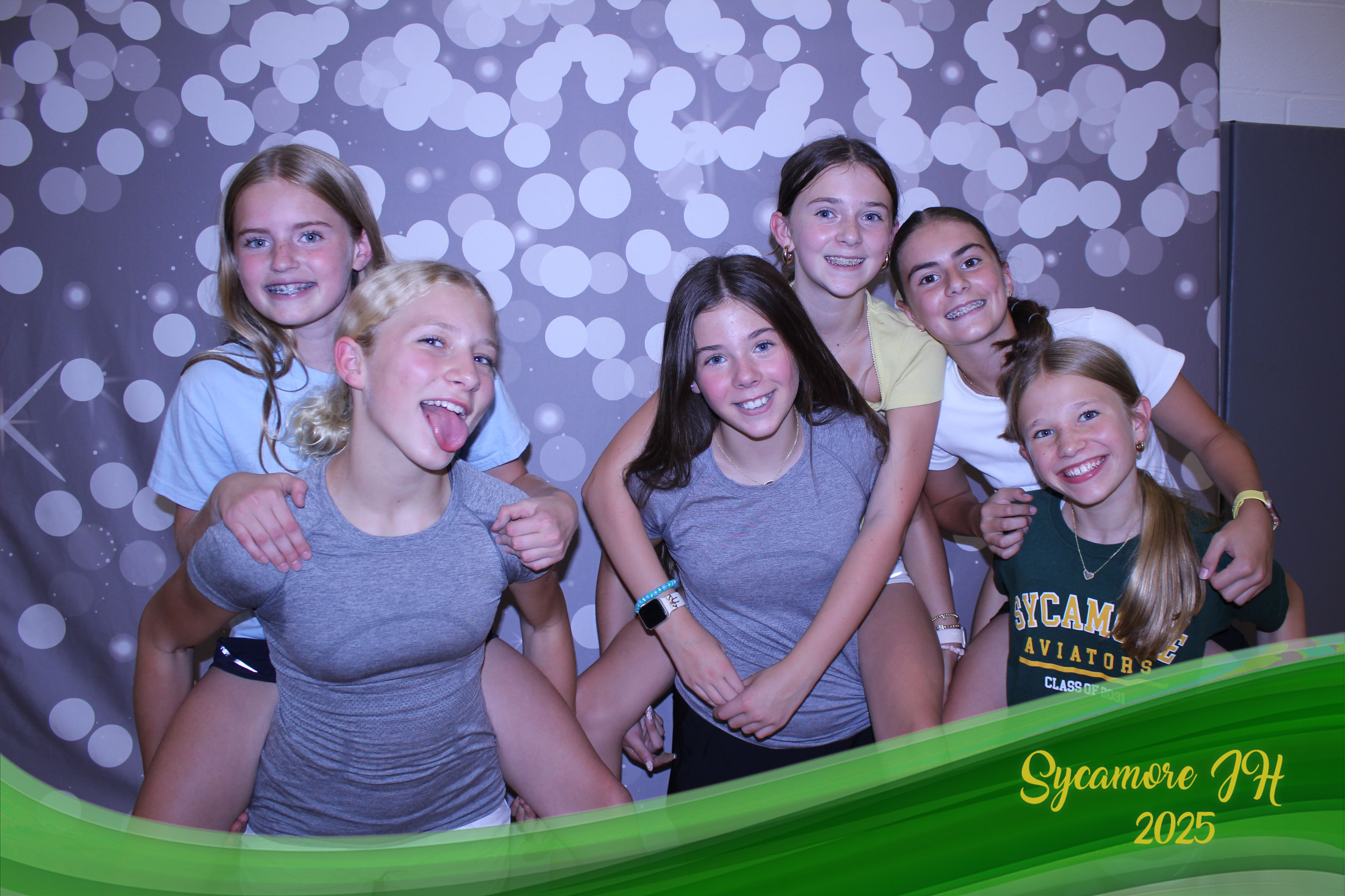 SJHS Fundraiser | View more photos from the event at gallery.photoboothcincy.com/u/PhotoBoothCincy/SJHS-Fundraiser