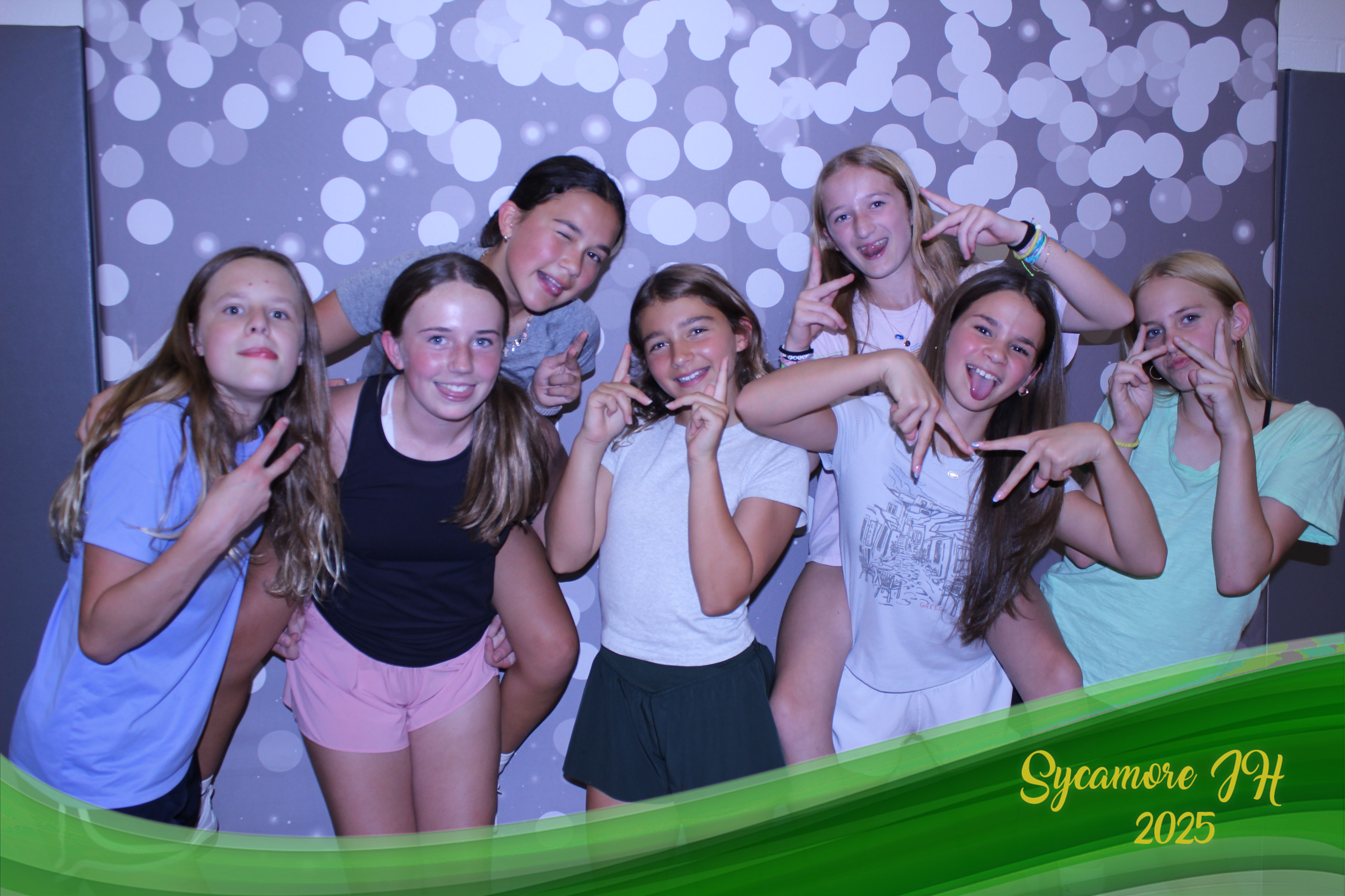 SJHS Fundraiser | View more photos from the event at gallery.photoboothcincy.com/u/PhotoBoothCincy/SJHS-Fundraiser