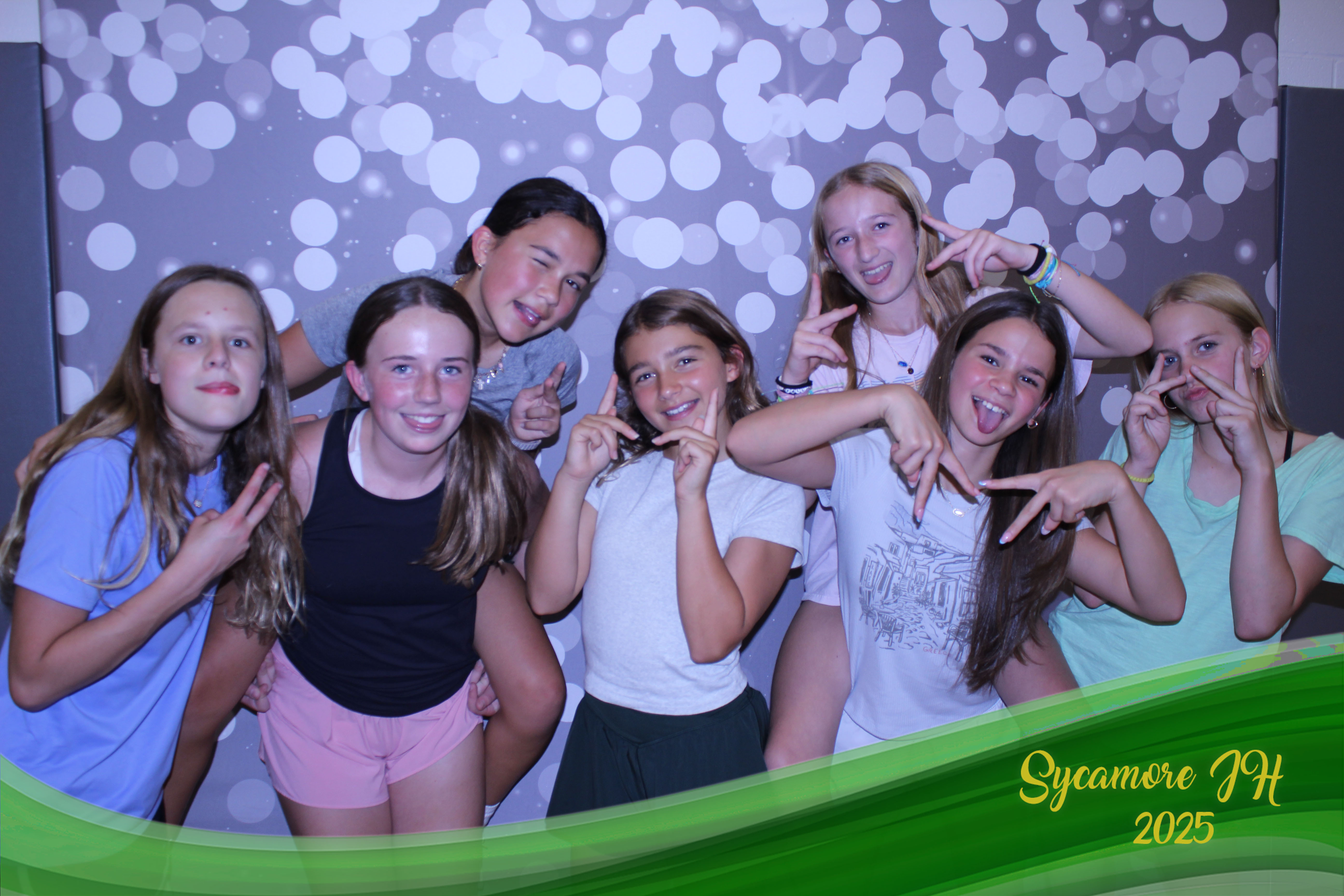 SJHS Fundraiser | View more photos from the event at gallery.photoboothcincy.com/u/PhotoBoothCincy/SJHS-Fundraiser