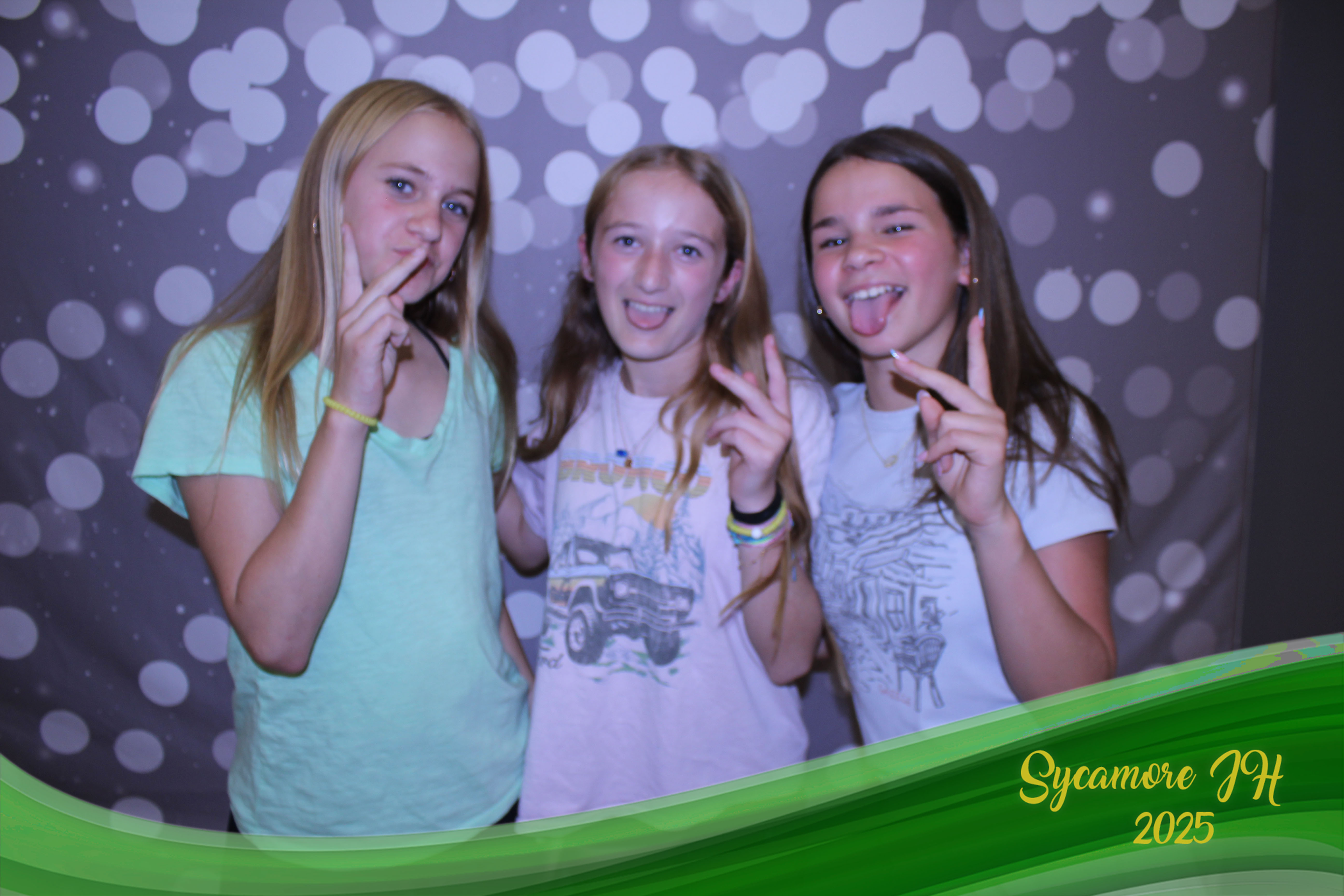 SJHS Fundraiser | View more photos from the event at gallery.photoboothcincy.com/u/PhotoBoothCincy/SJHS-Fundraiser