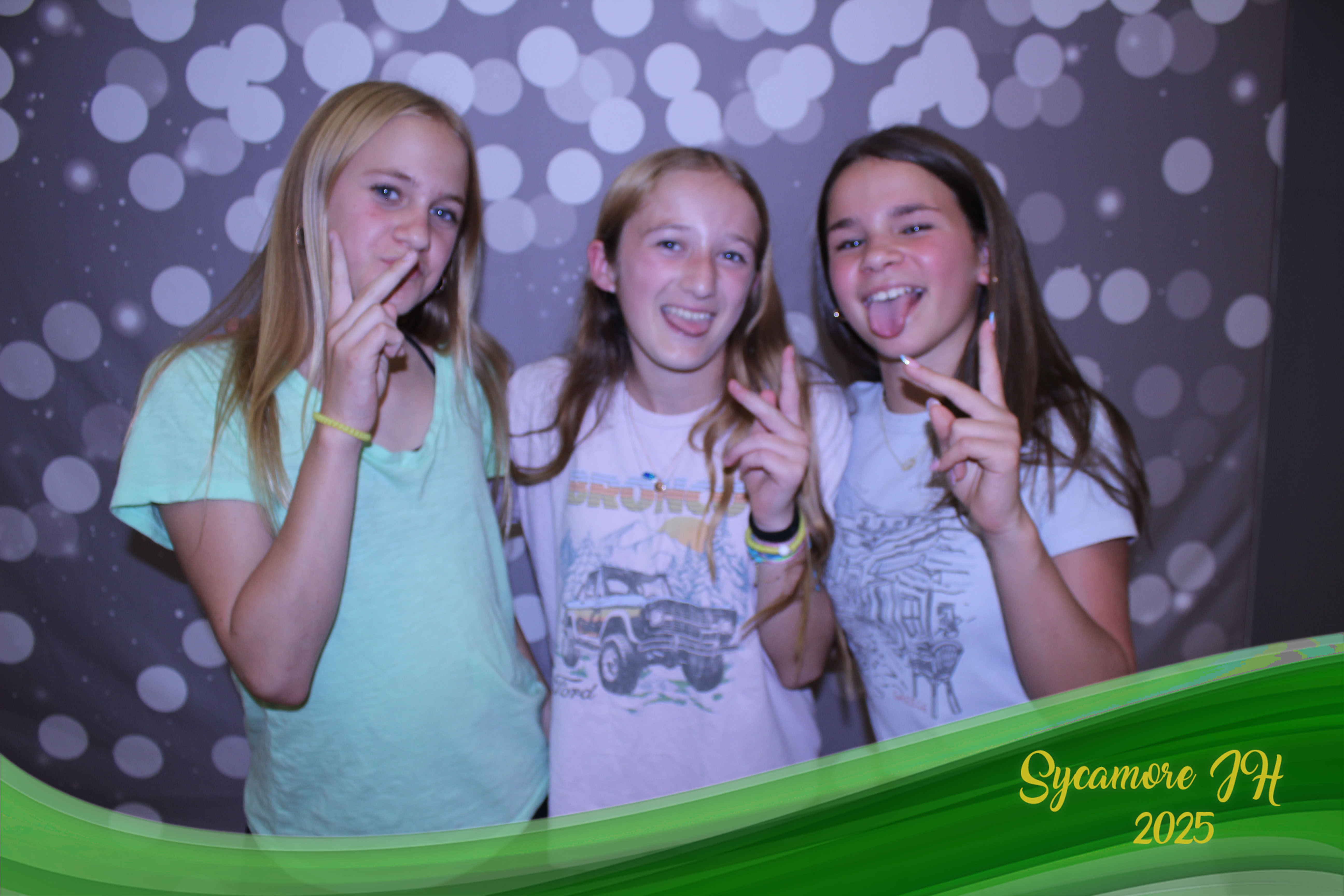 SJHS Fundraiser | View more photos from the event at gallery.photoboothcincy.com/u/PhotoBoothCincy/SJHS-Fundraiser
