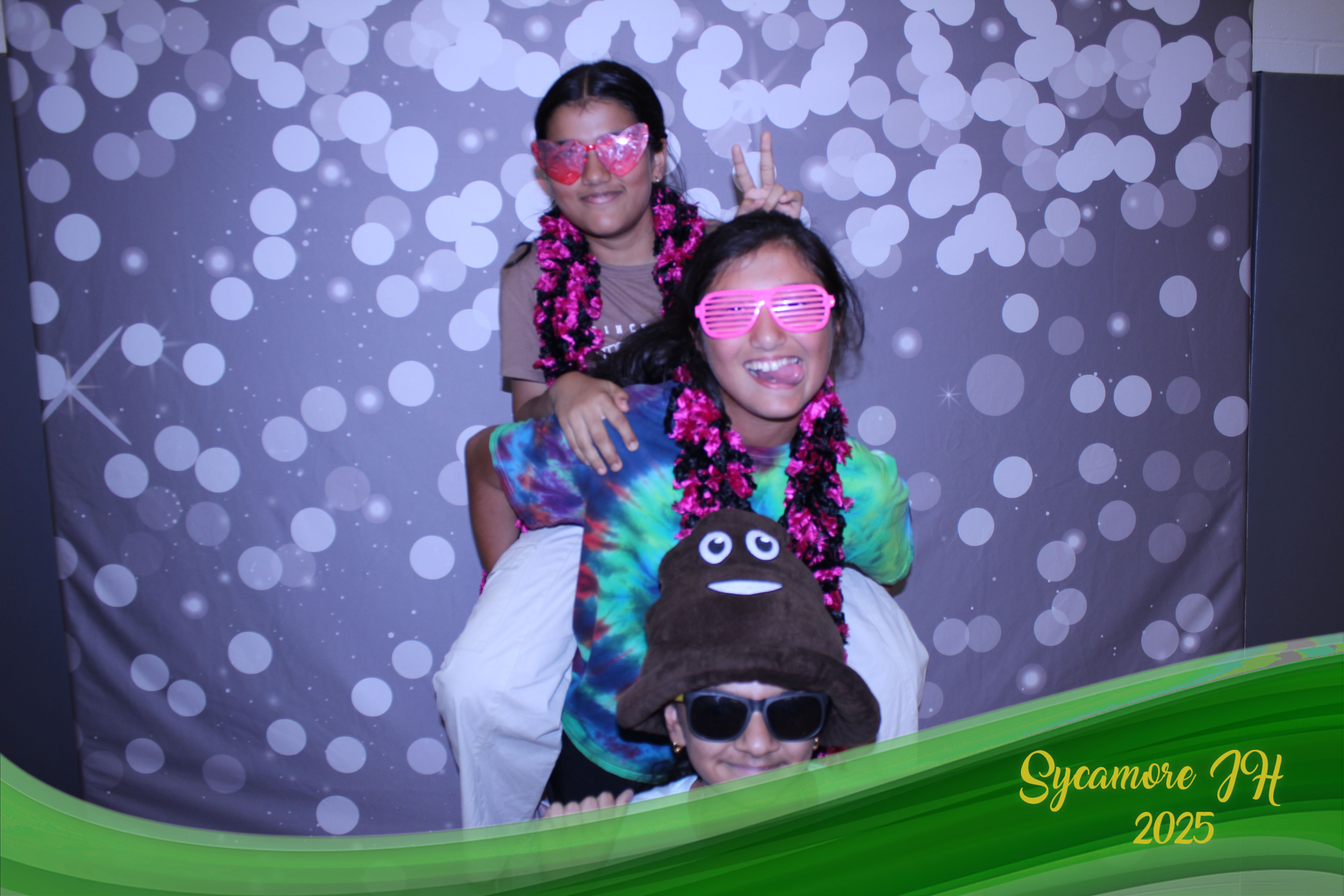 SJHS Fundraiser | View more photos from the event at gallery.photoboothcincy.com/u/PhotoBoothCincy/SJHS-Fundraiser