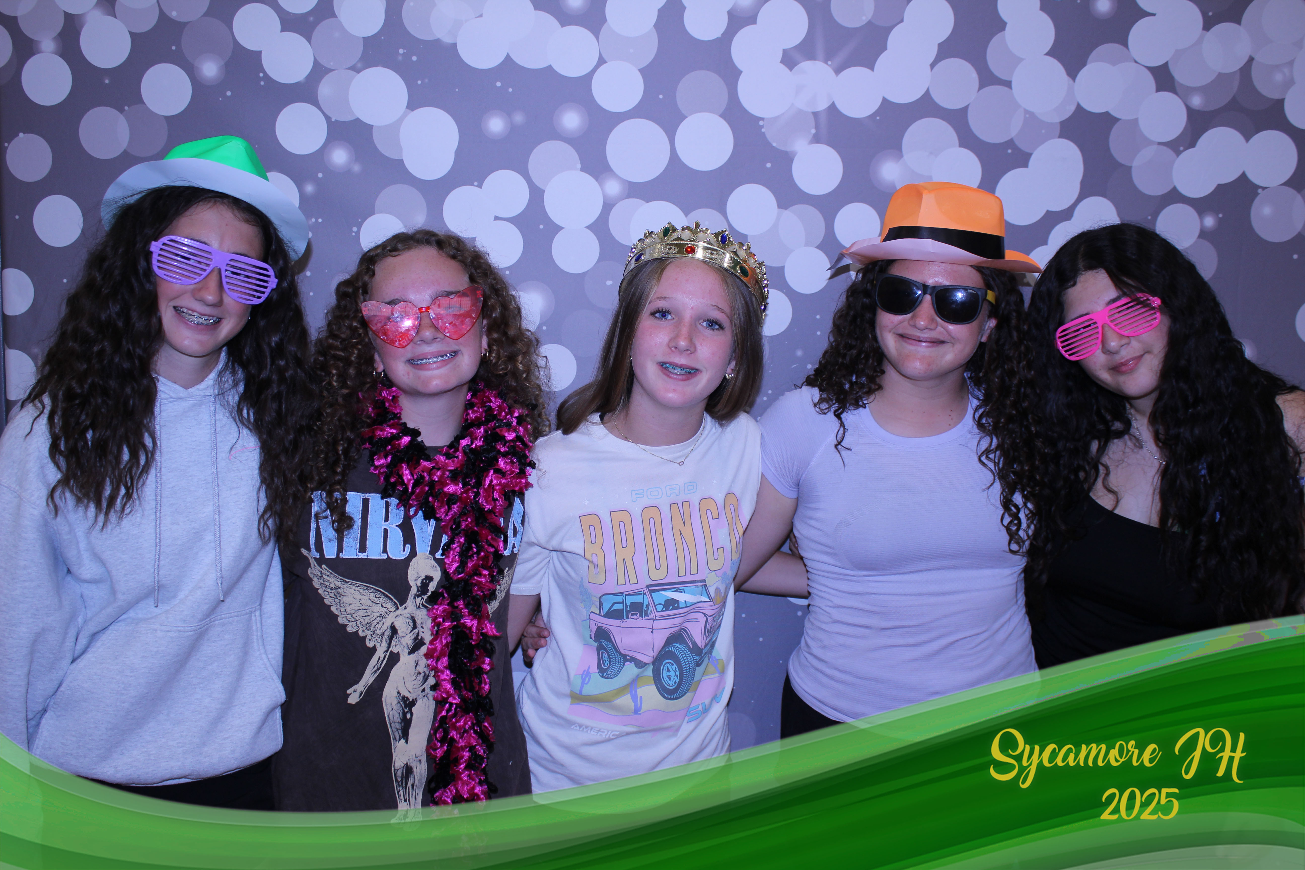 SJHS Fundraiser | View more photos from the event at gallery.photoboothcincy.com/u/PhotoBoothCincy/SJHS-Fundraiser