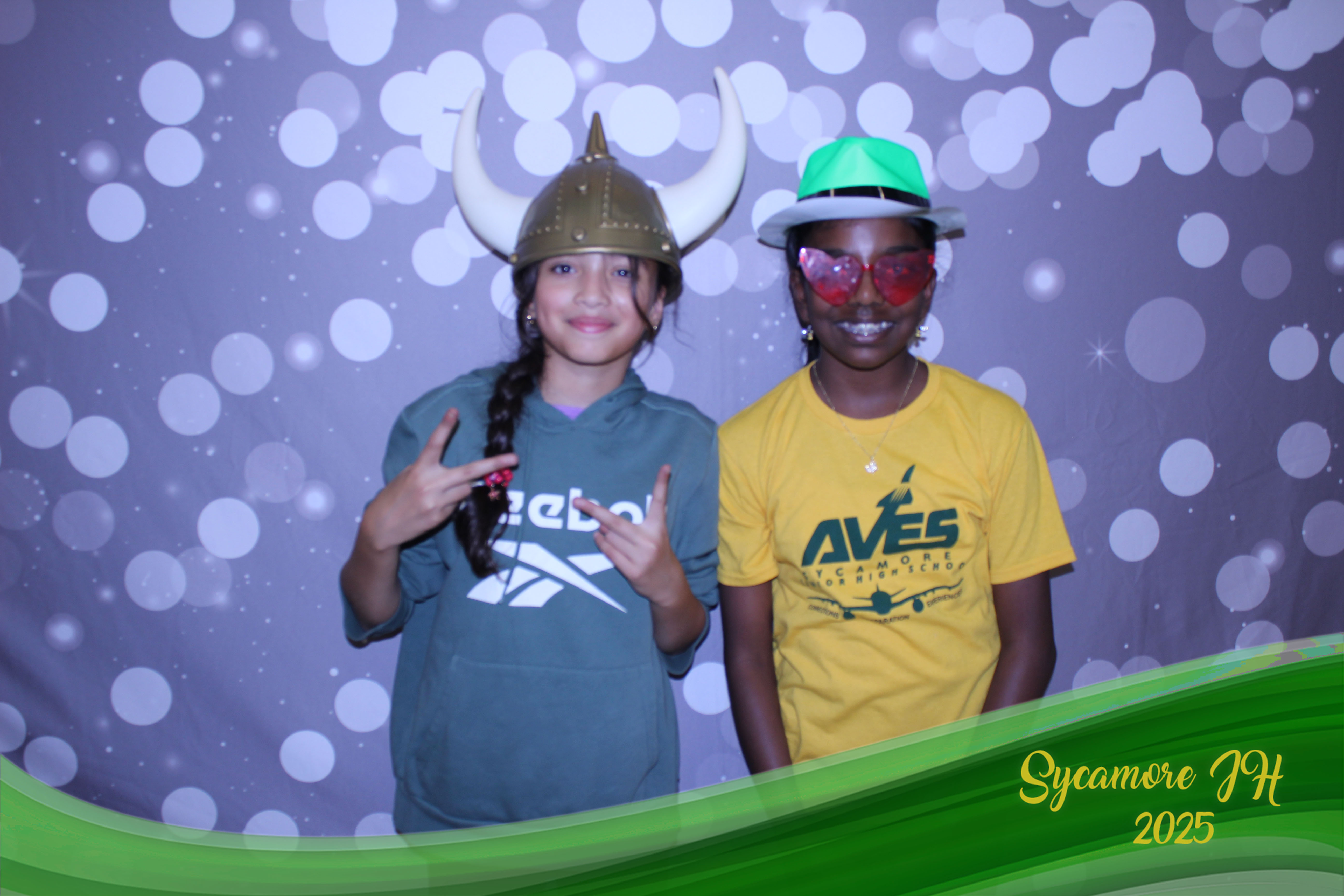 SJHS Fundraiser | View more photos from the event at gallery.photoboothcincy.com/u/PhotoBoothCincy/SJHS-Fundraiser