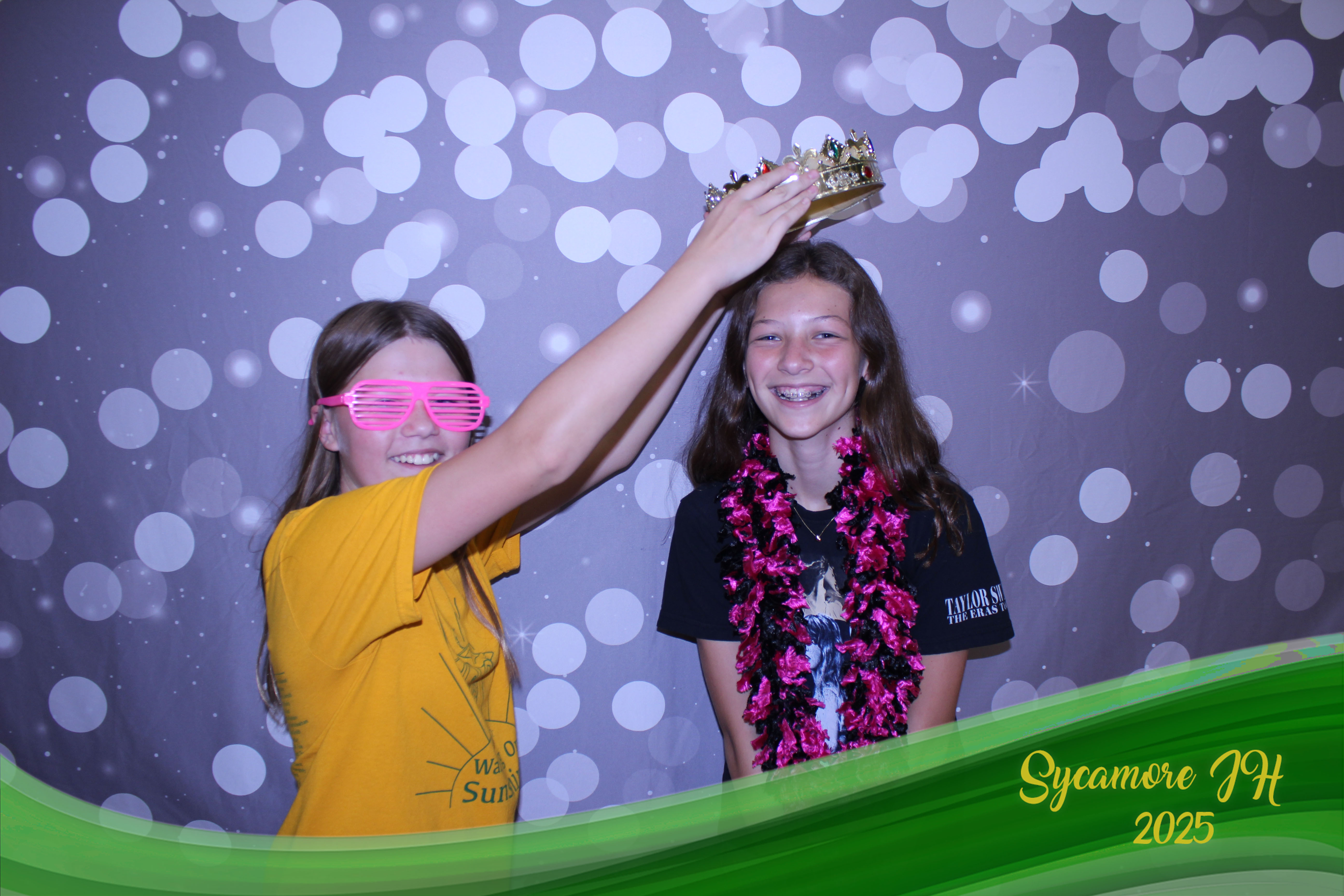SJHS Fundraiser | View more photos from the event at gallery.photoboothcincy.com/u/PhotoBoothCincy/SJHS-Fundraiser