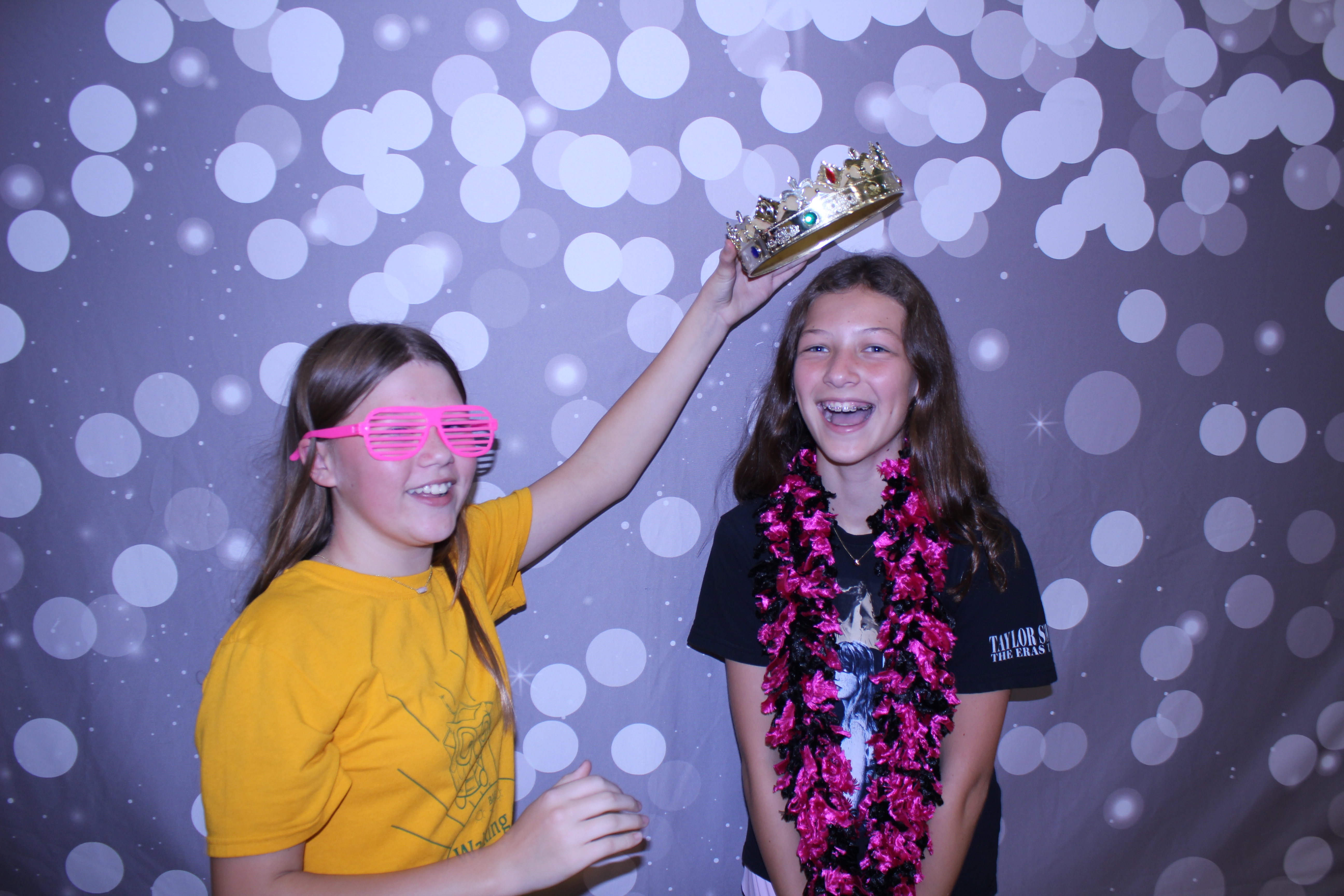 SJHS Fundraiser | View more photos from the event at gallery.photoboothcincy.com/u/PhotoBoothCincy/SJHS-Fundraiser