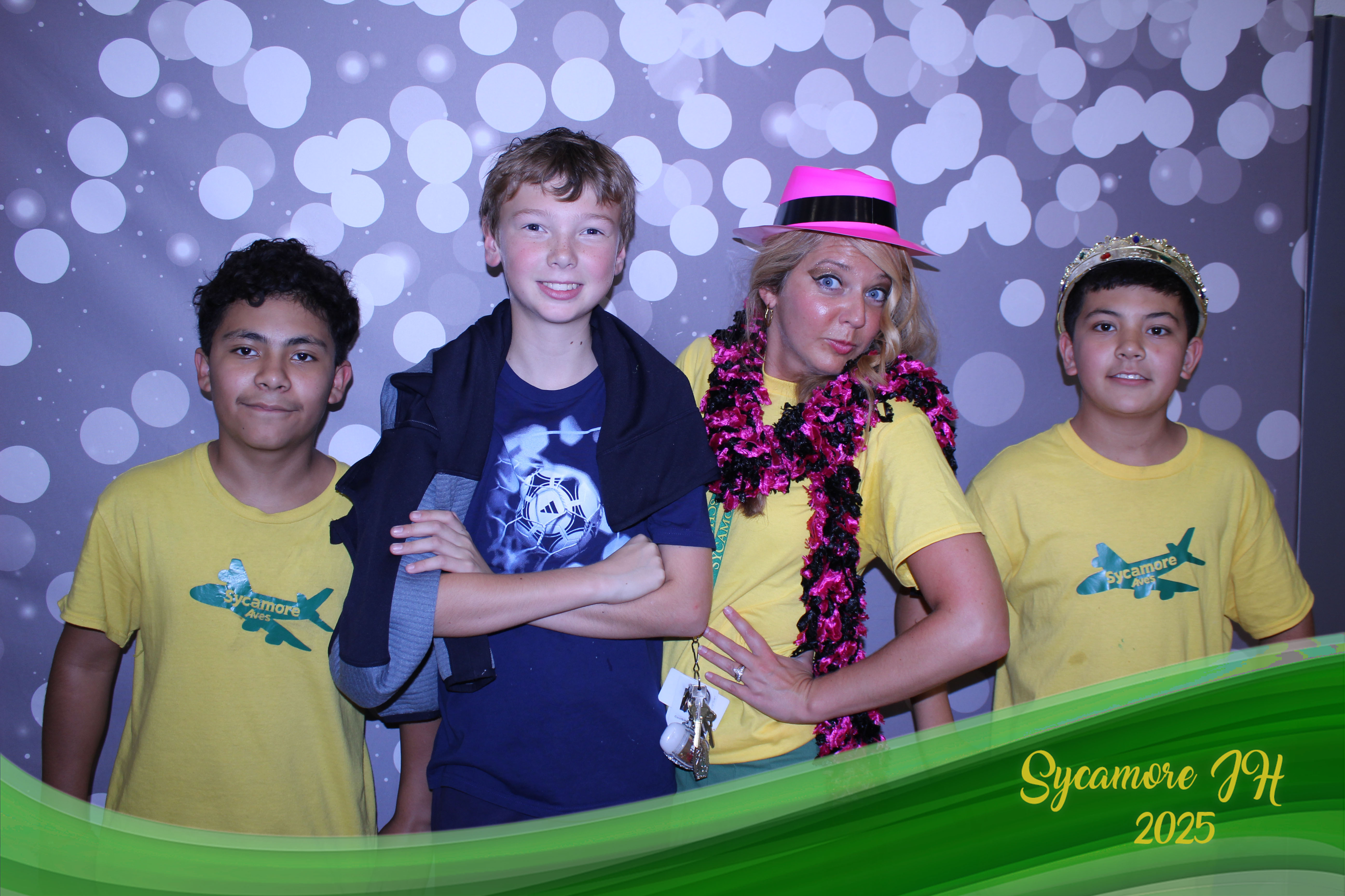 SJHS Fundraiser | View more photos from the event at gallery.photoboothcincy.com/u/PhotoBoothCincy/SJHS-Fundraiser
