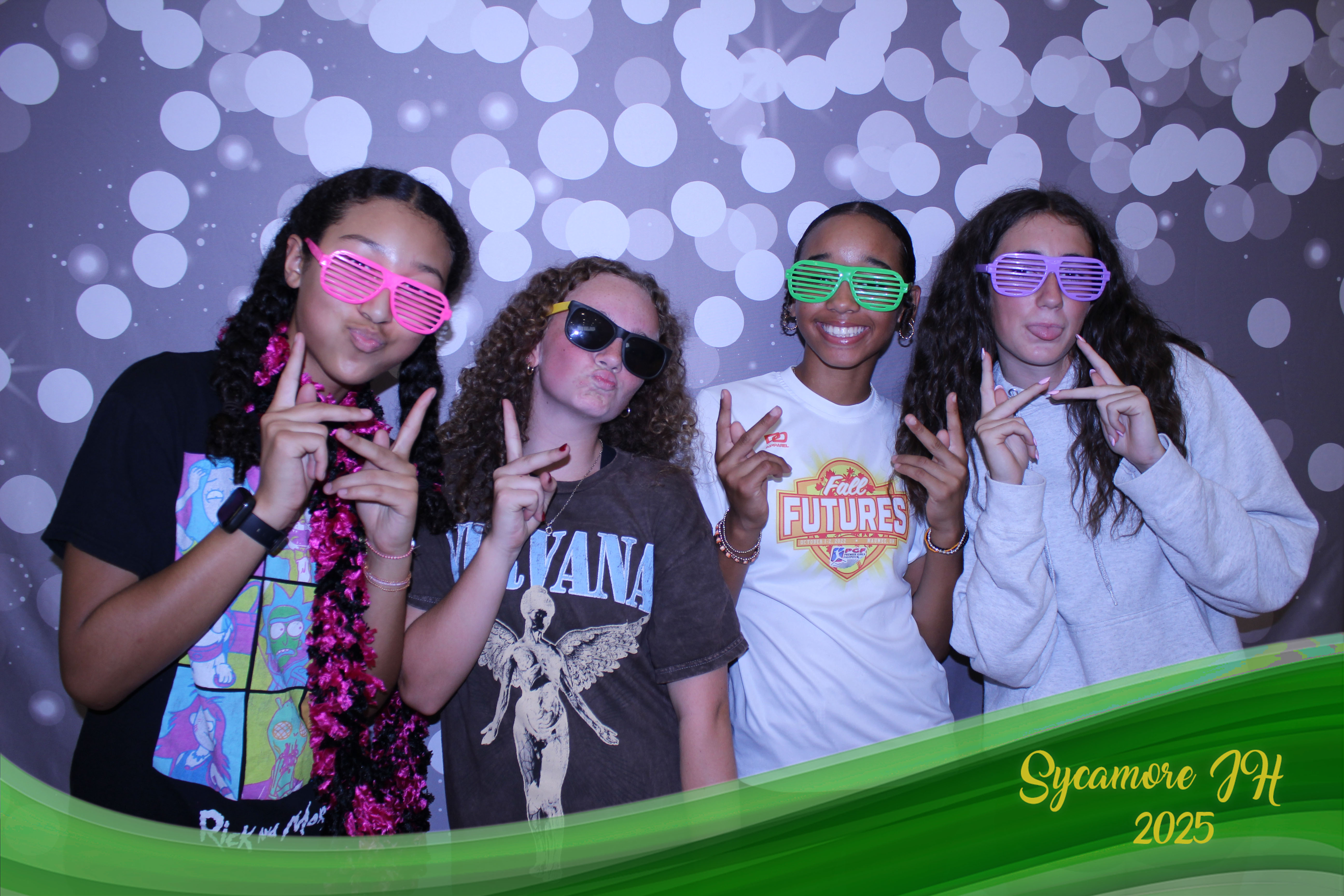 SJHS Fundraiser | View more photos from the event at gallery.photoboothcincy.com/u/PhotoBoothCincy/SJHS-Fundraiser