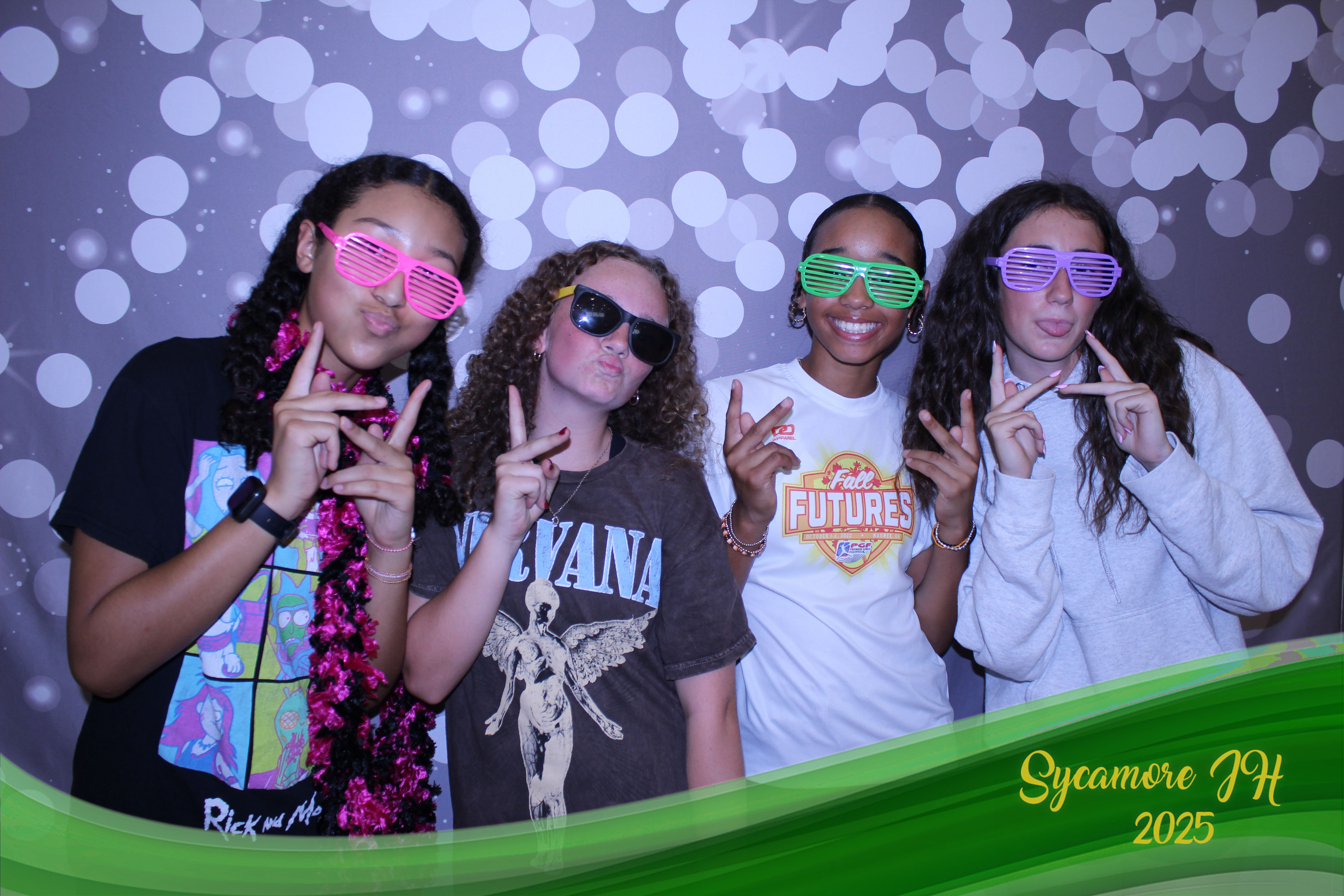 SJHS Fundraiser | View more photos from the event at gallery.photoboothcincy.com/u/PhotoBoothCincy/SJHS-Fundraiser