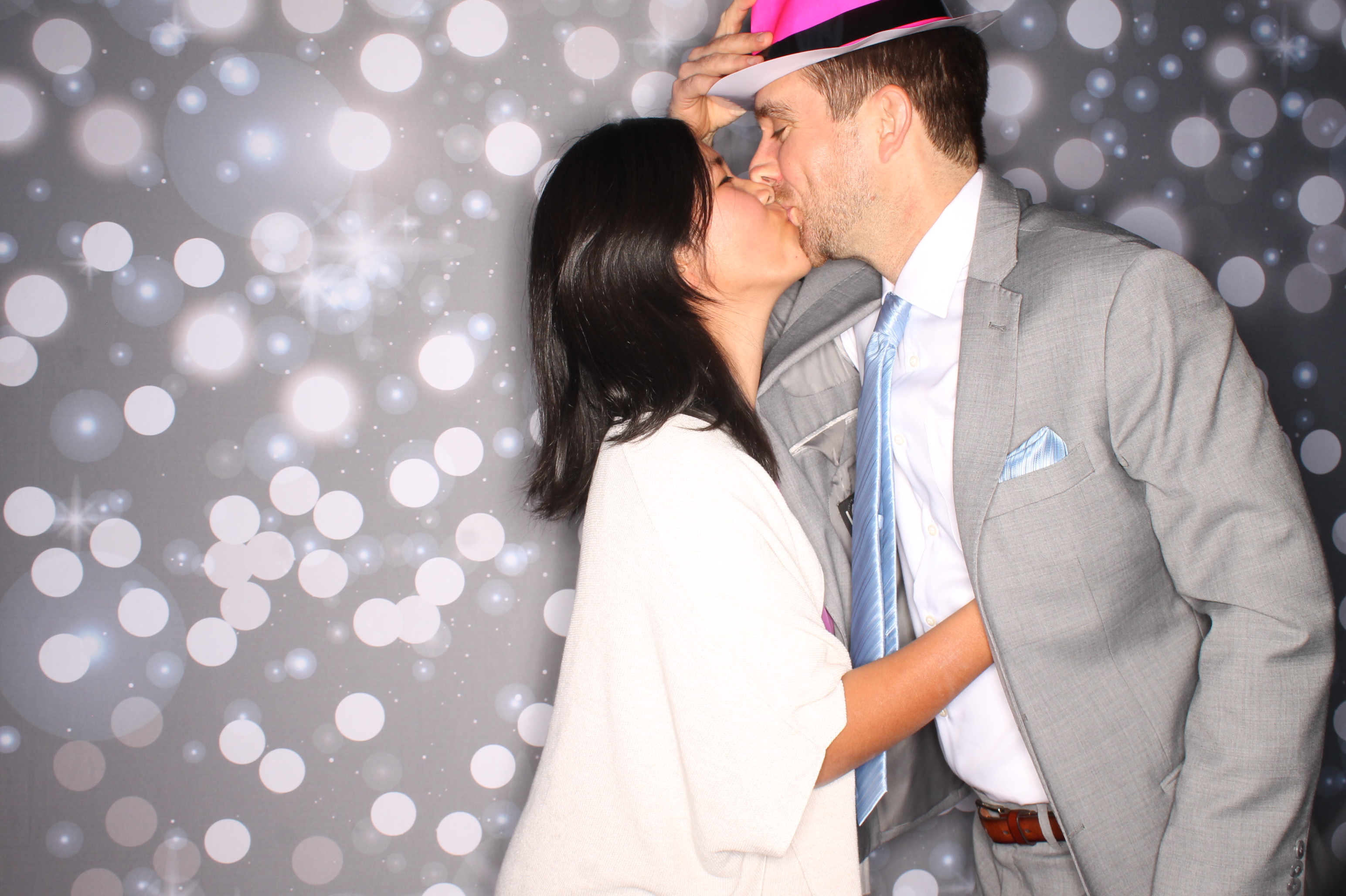 Samantha & Alex | View more photos from the event at gallery.photoboothcincy.com/u/PhotoBoothCincy/Samantha-Alex