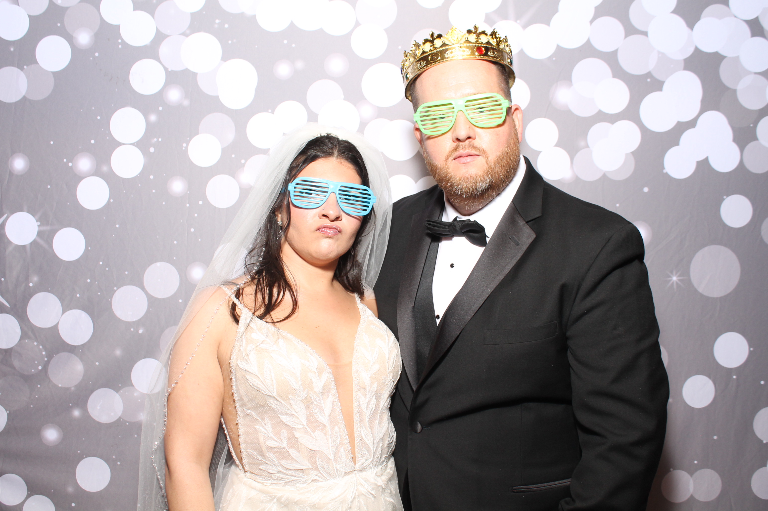 Sarah & Steven  | View more photos from the event at gallery.photoboothcincy.com/u/PhotoBoothCincy/Sarah-Steven