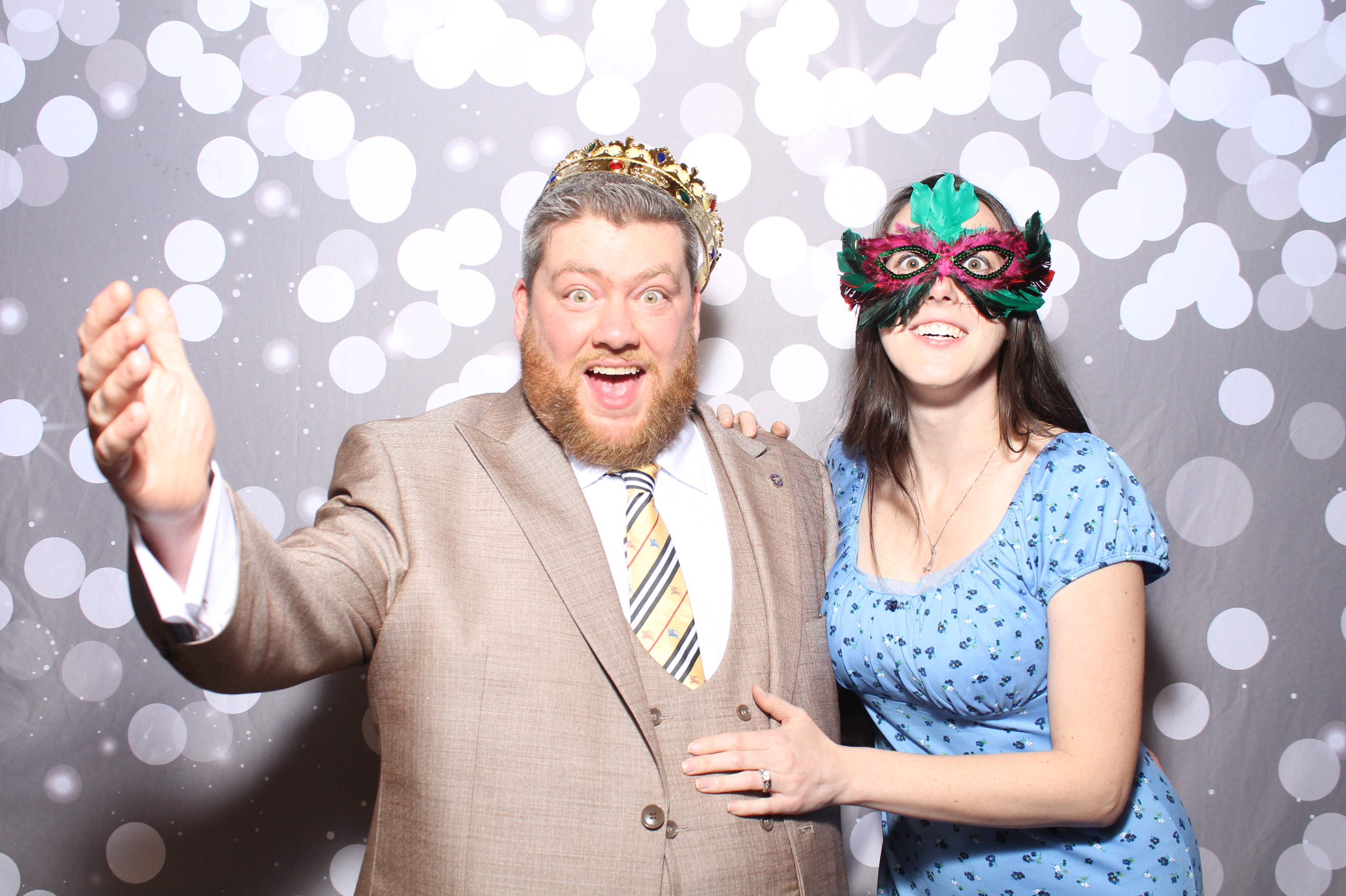 Sarah & Steven  | View more photos from the event at gallery.photoboothcincy.com/u/PhotoBoothCincy/Sarah-Steven