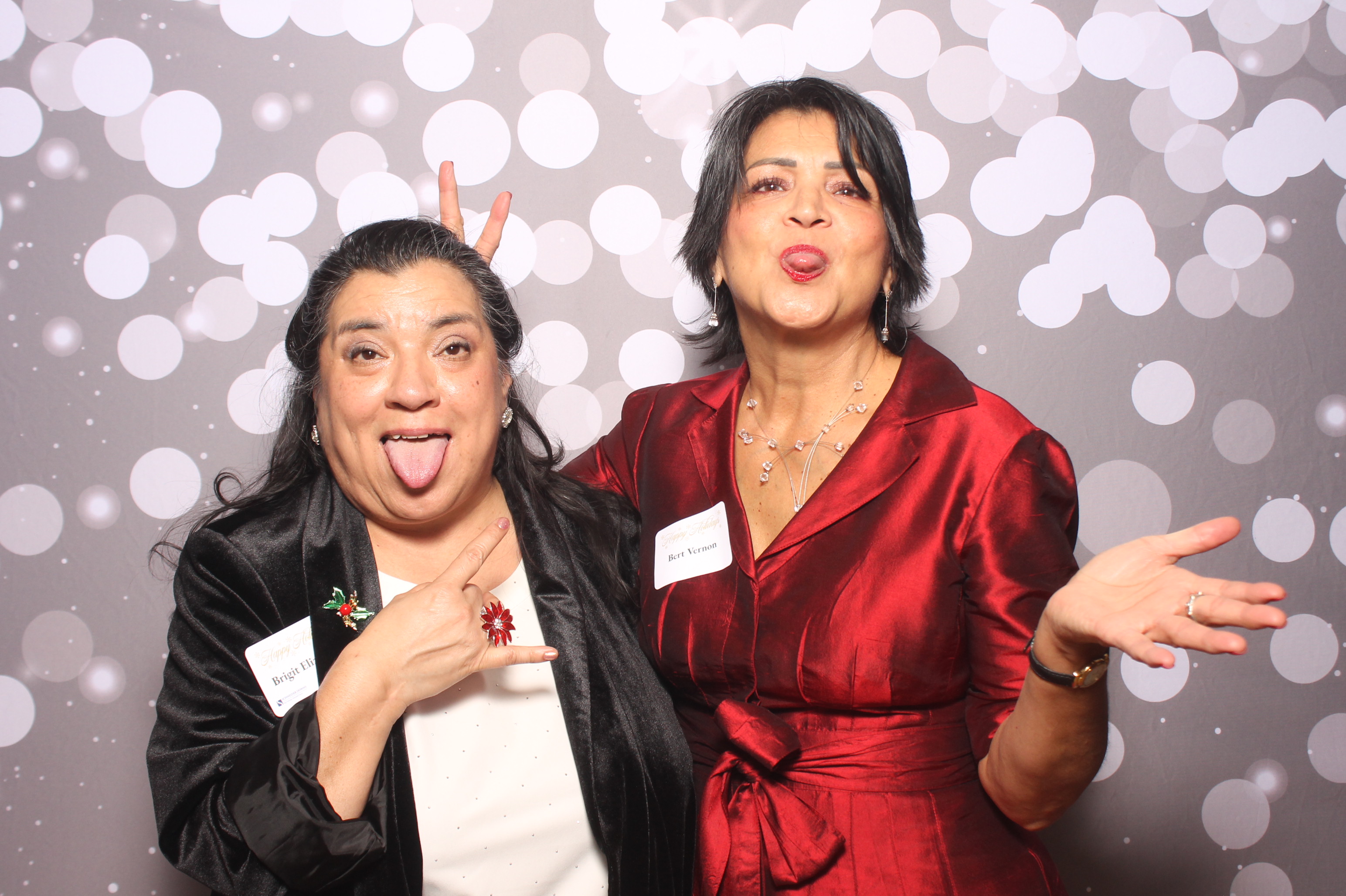 Schneider Downs Holiday party | View more photos from the event at gallery.photoboothcincy.com/u/PhotoBoothCincy/Schneider-Downs-Holiday-party