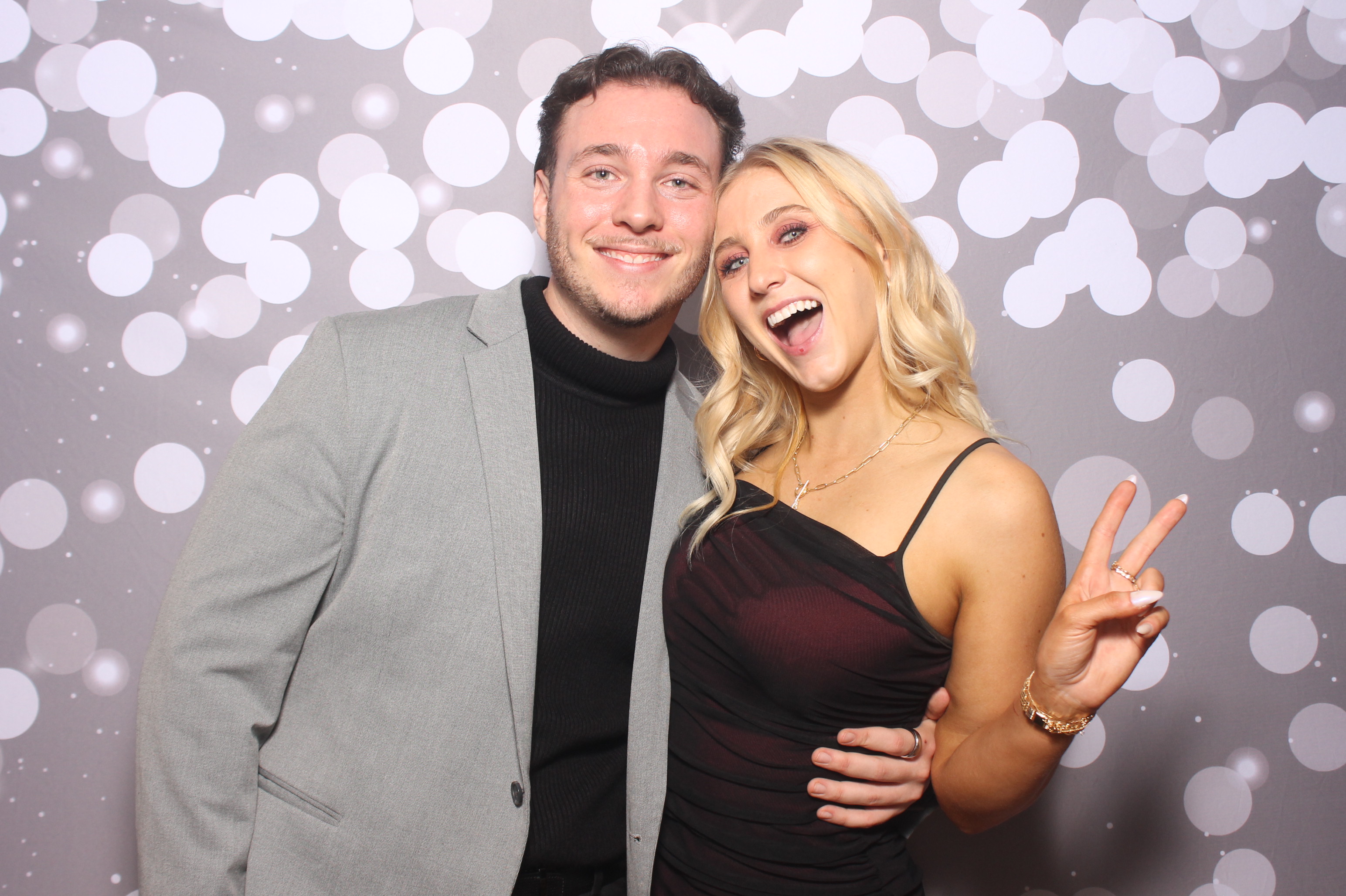 Schneider Downs Holiday party | View more photos from the event at gallery.photoboothcincy.com/u/PhotoBoothCincy/Schneider-Downs-Holiday-party