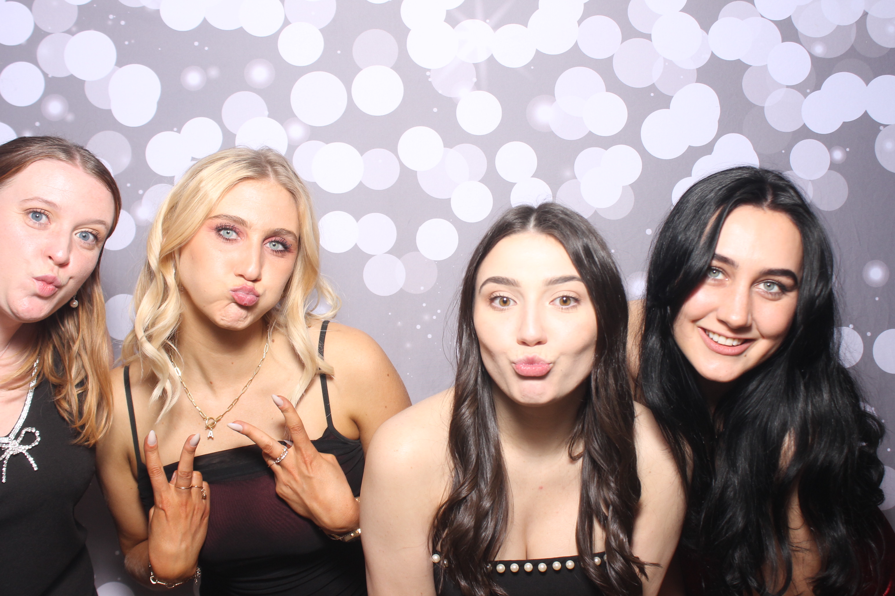 Schneider Downs Holiday party | View more photos from the event at gallery.photoboothcincy.com/u/PhotoBoothCincy/Schneider-Downs-Holiday-party