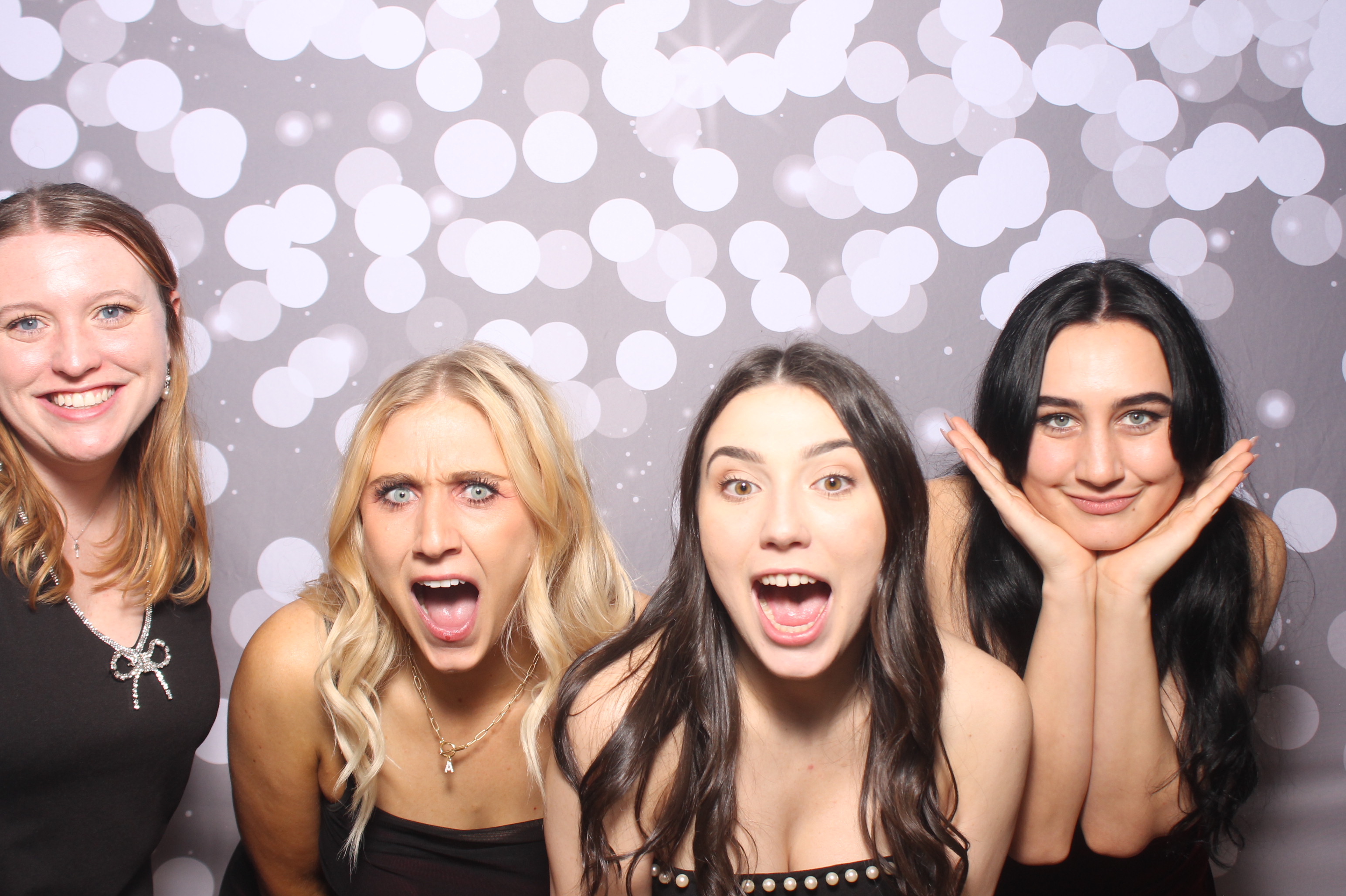 Schneider Downs Holiday party | View more photos from the event at gallery.photoboothcincy.com/u/PhotoBoothCincy/Schneider-Downs-Holiday-party