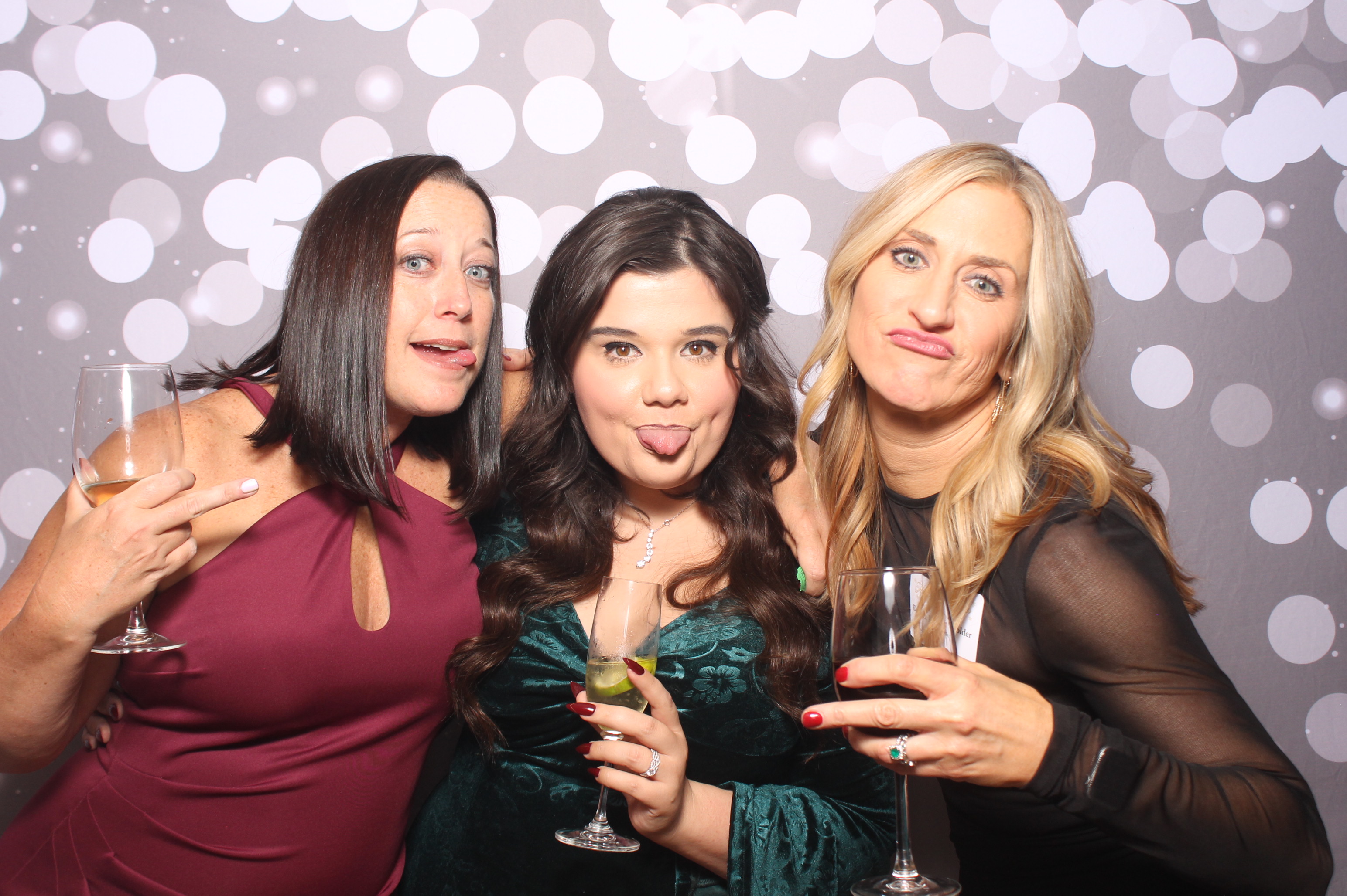Schneider Downs Holiday party | View more photos from the event at gallery.photoboothcincy.com/u/PhotoBoothCincy/Schneider-Downs-Holiday-party