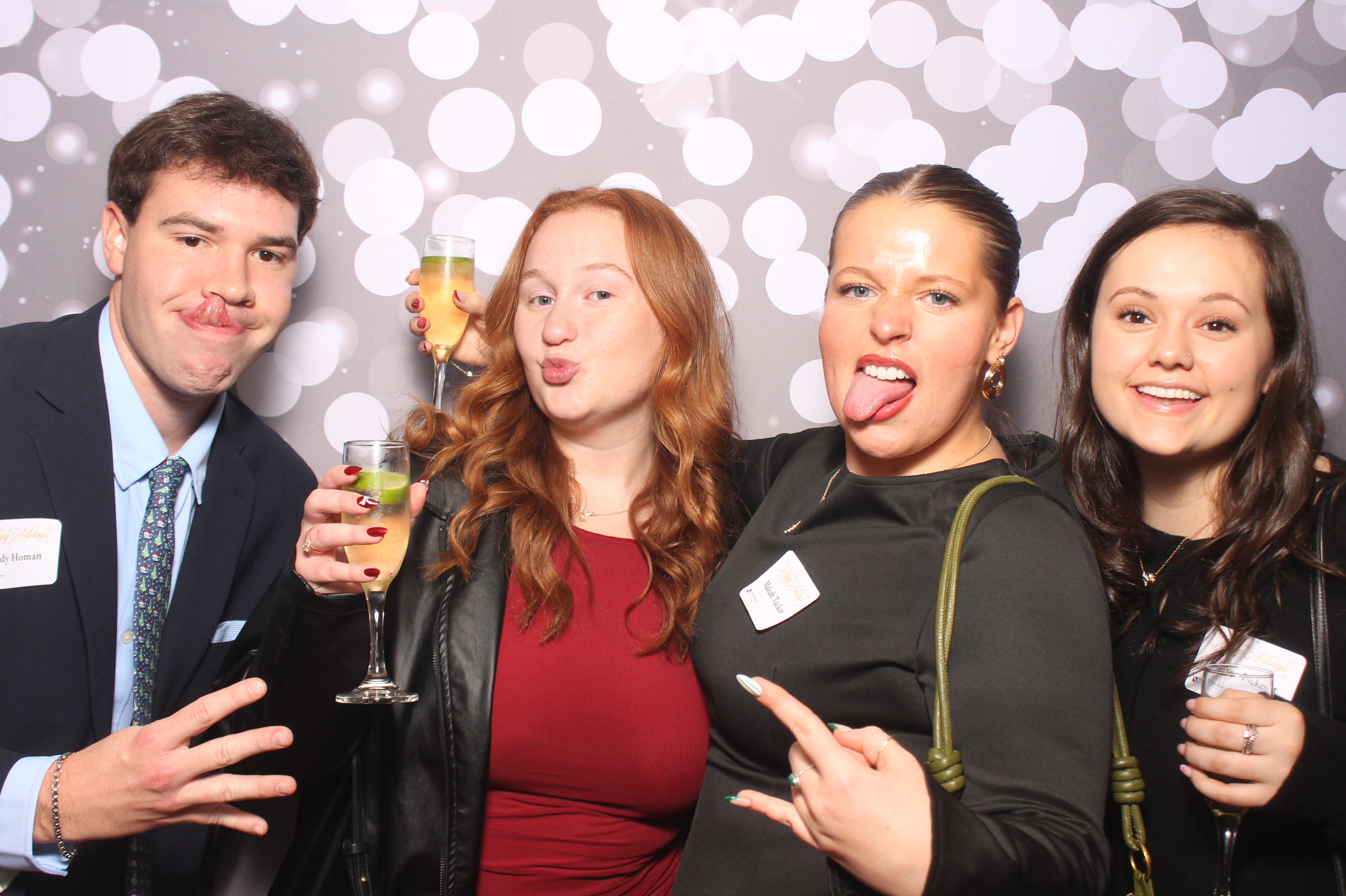 Schneider Downs Holiday party | View more photos from the event at gallery.photoboothcincy.com/u/PhotoBoothCincy/Schneider-Downs-Holiday-party