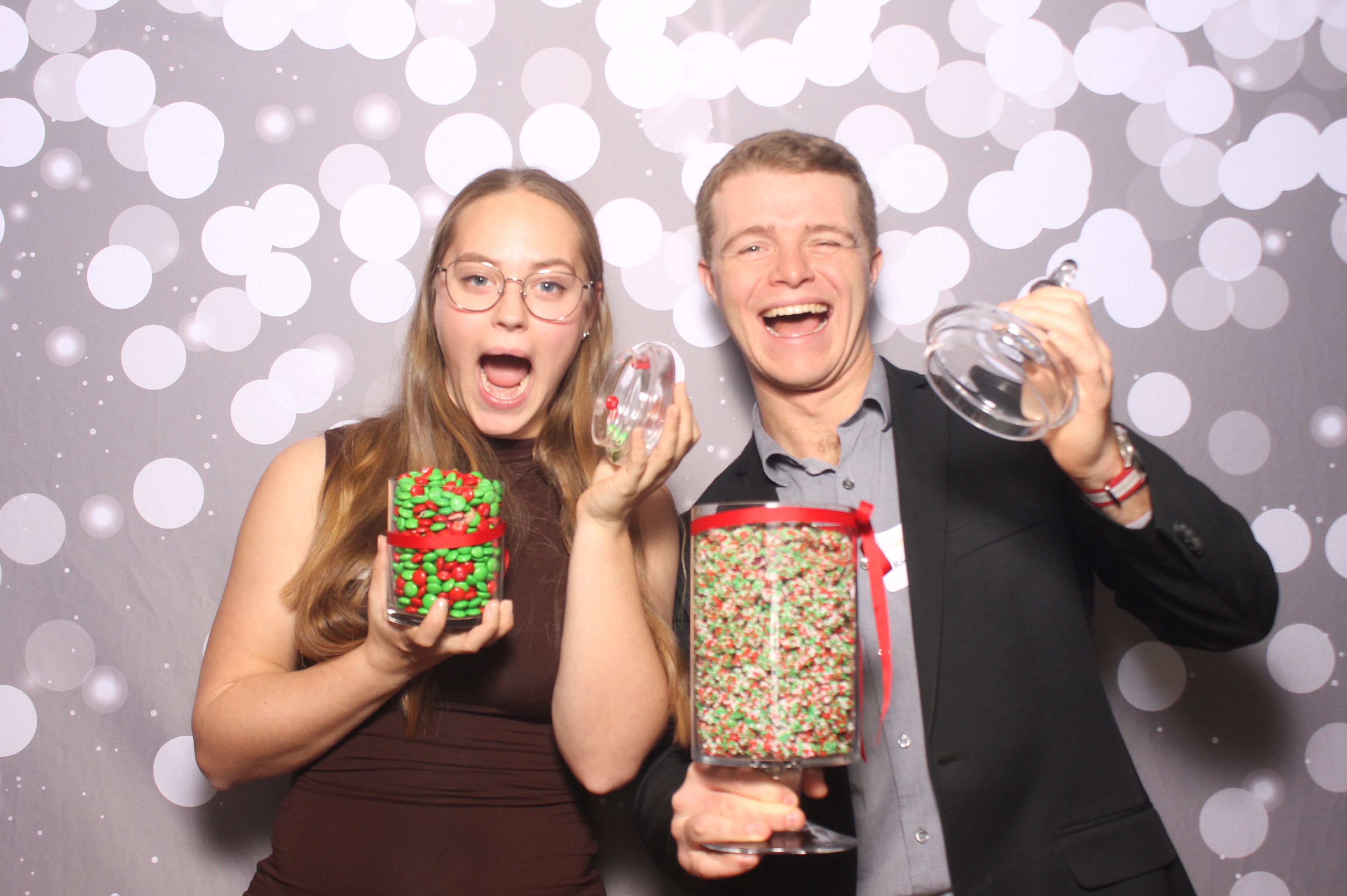 Schneider Downs Holiday party | View more photos from the event at gallery.photoboothcincy.com/u/PhotoBoothCincy/Schneider-Downs-Holiday-party