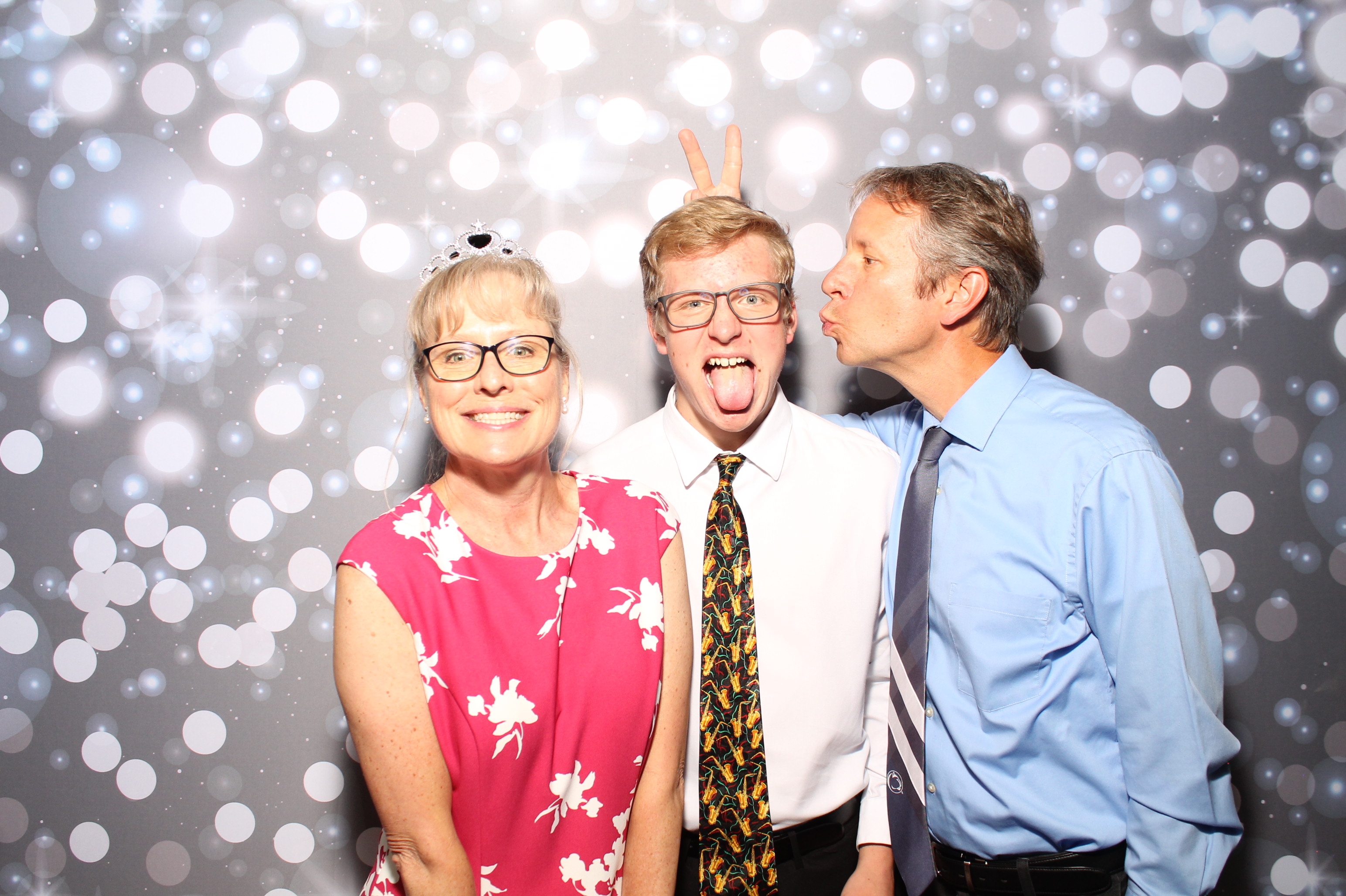 Shields Wedding | View more photos from the event at gallery.photoboothcincy.com/u/PhotoBoothCincy/Shields-Wedding