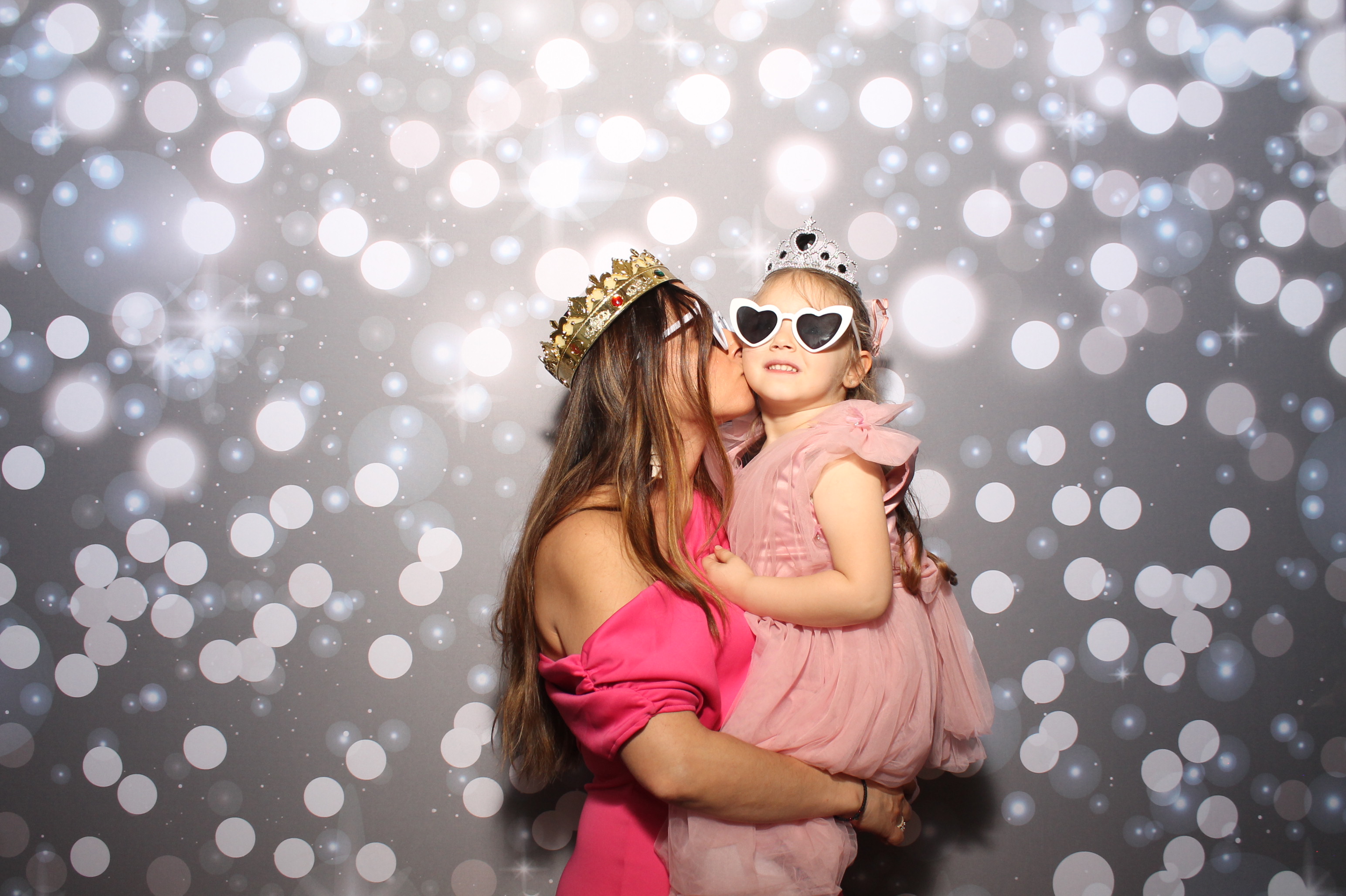 Shields Wedding | View more photos from the event at gallery.photoboothcincy.com/u/PhotoBoothCincy/Shields-Wedding