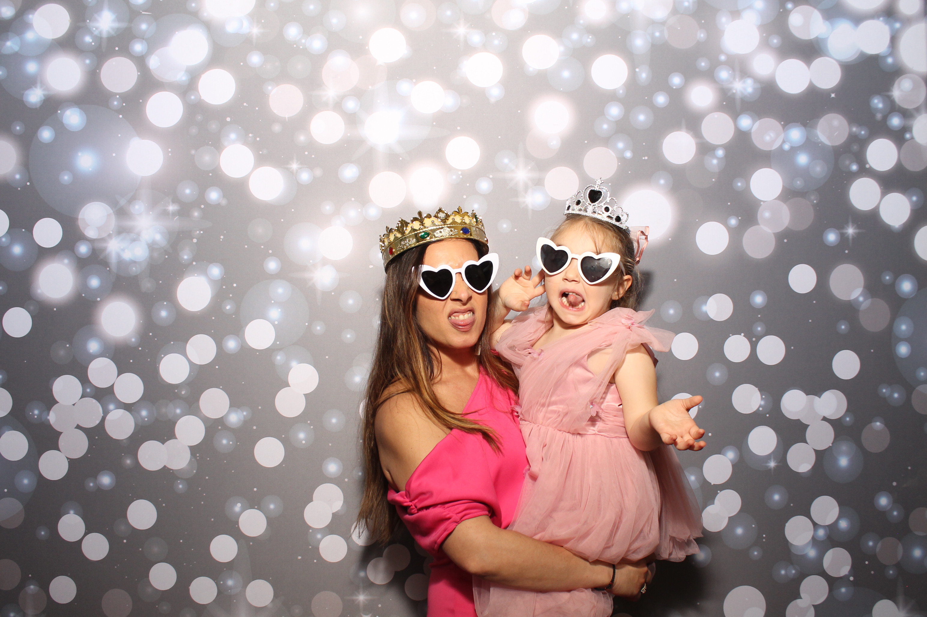 Shields Wedding | View more photos from the event at gallery.photoboothcincy.com/u/PhotoBoothCincy/Shields-Wedding