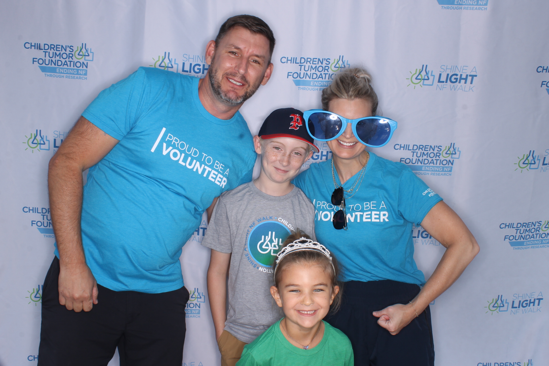 Shine A Light NF Walk 2025 | View more photos from the event at gallery.photoboothcincy.com/u/PhotoBoothCincy/Shine-A-Light-NF-Walk-2025