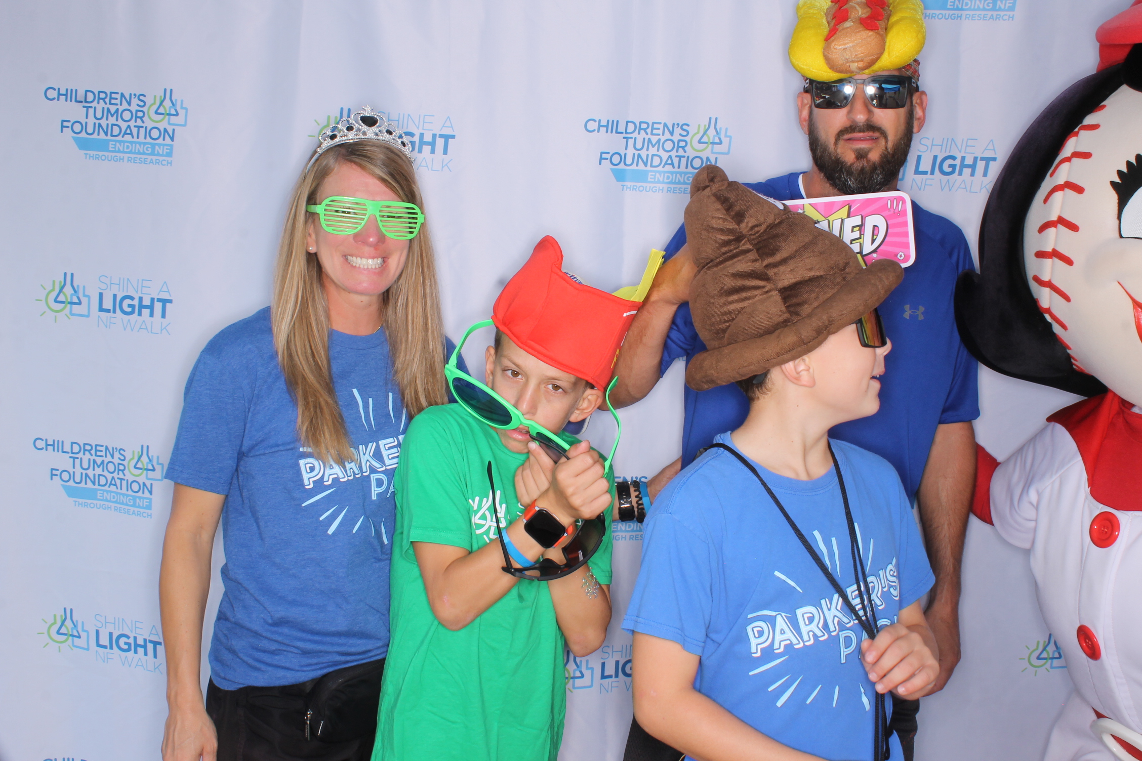 Shine A Light NF Walk 2025 | View more photos from the event at gallery.photoboothcincy.com/u/PhotoBoothCincy/Shine-A-Light-NF-Walk-2025