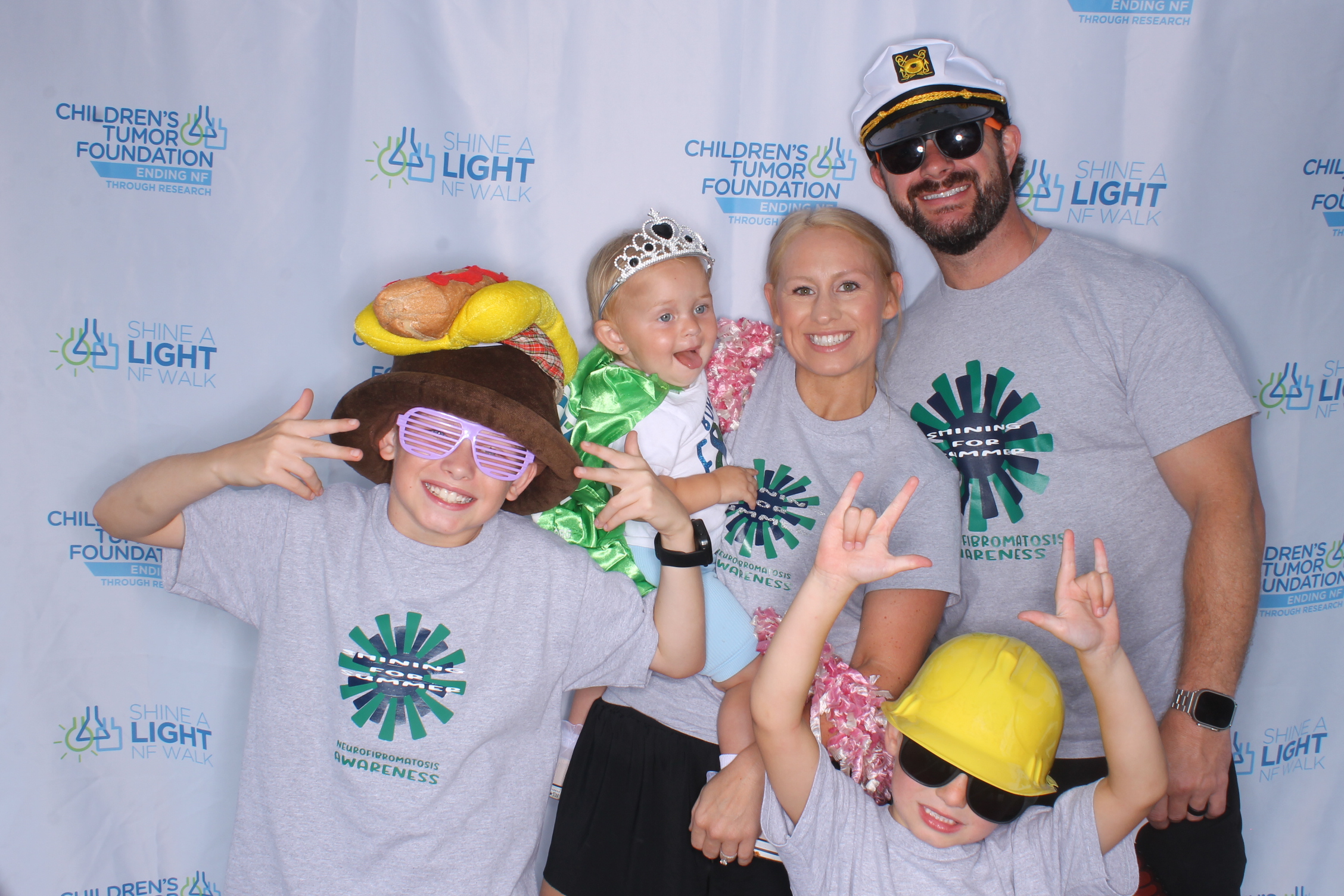 Shine A Light NF Walk 2025 | View more photos from the event at gallery.photoboothcincy.com/u/PhotoBoothCincy/Shine-A-Light-NF-Walk-2025