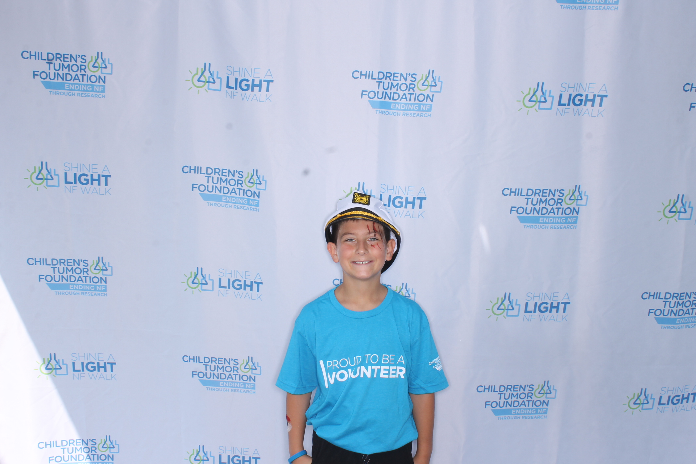 Shine A Light NF Walk 2025 | View more photos from the event at gallery.photoboothcincy.com/u/PhotoBoothCincy/Shine-A-Light-NF-Walk-2025