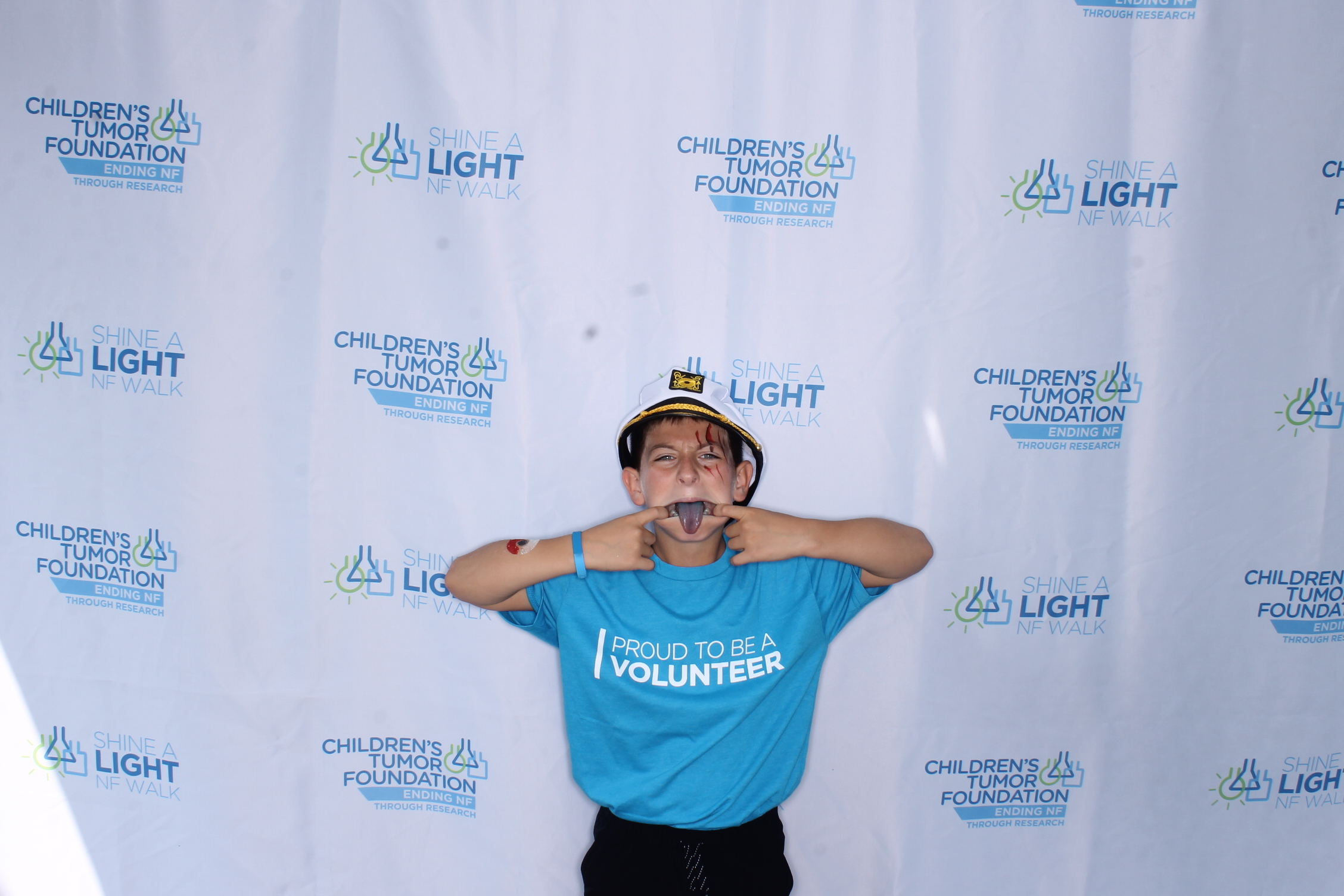 Shine A Light NF Walk 2025 | View more photos from the event at gallery.photoboothcincy.com/u/PhotoBoothCincy/Shine-A-Light-NF-Walk-2025