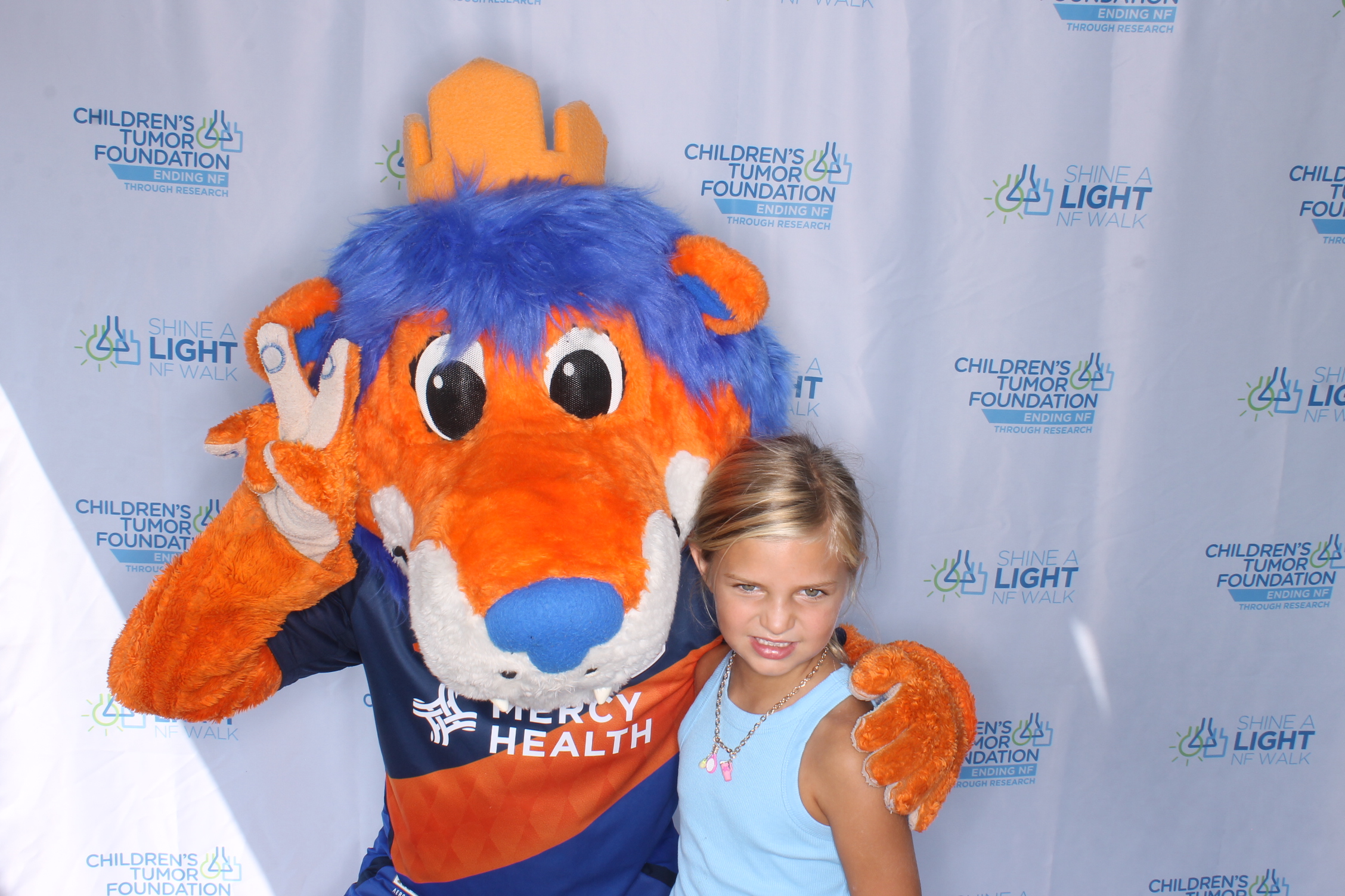 Shine A Light NF Walk 2025 | View more photos from the event at gallery.photoboothcincy.com/u/PhotoBoothCincy/Shine-A-Light-NF-Walk-2025