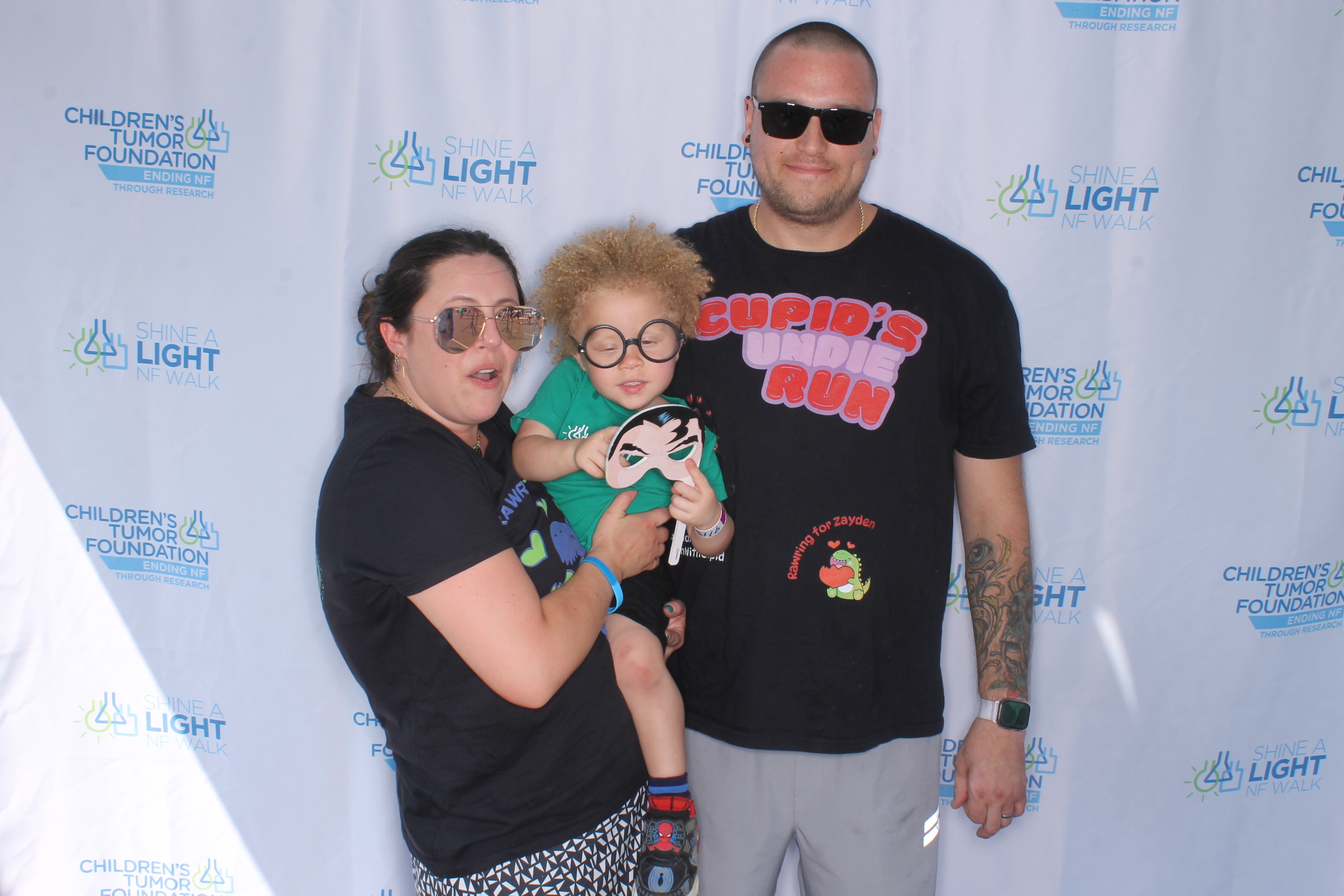 Shine A Light NF Walk 2025 | View more photos from the event at gallery.photoboothcincy.com/u/PhotoBoothCincy/Shine-A-Light-NF-Walk-2025