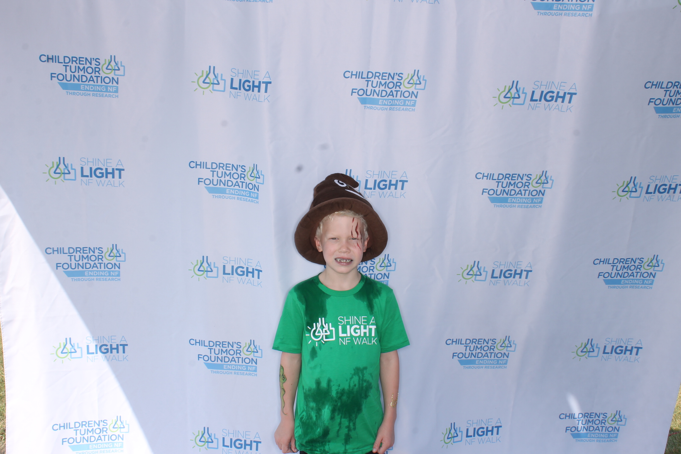 Shine A Light NF Walk 2025 | View more photos from the event at gallery.photoboothcincy.com/u/PhotoBoothCincy/Shine-A-Light-NF-Walk-2025