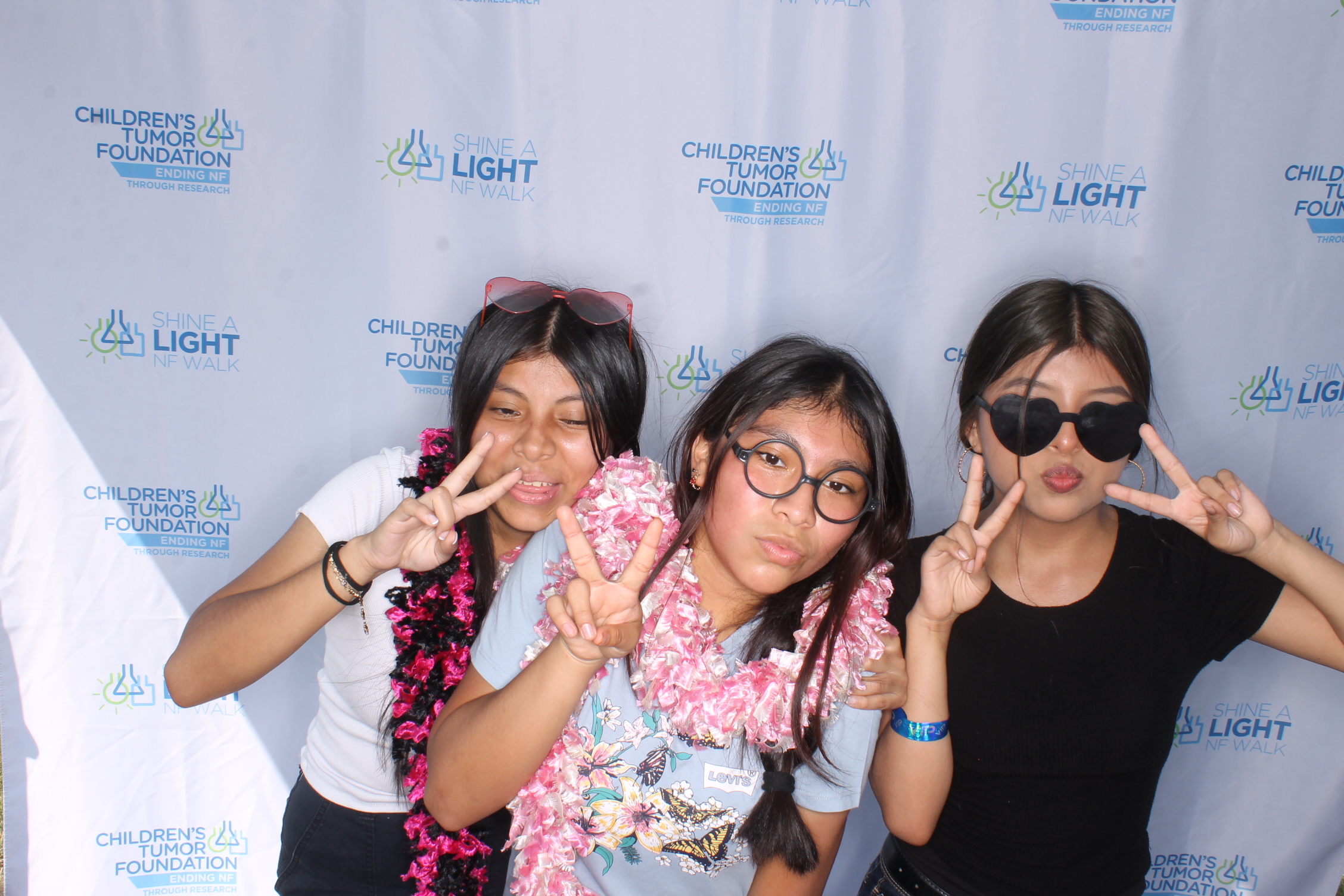 Shine A Light NF Walk 2025 | View more photos from the event at gallery.photoboothcincy.com/u/PhotoBoothCincy/Shine-A-Light-NF-Walk-2025